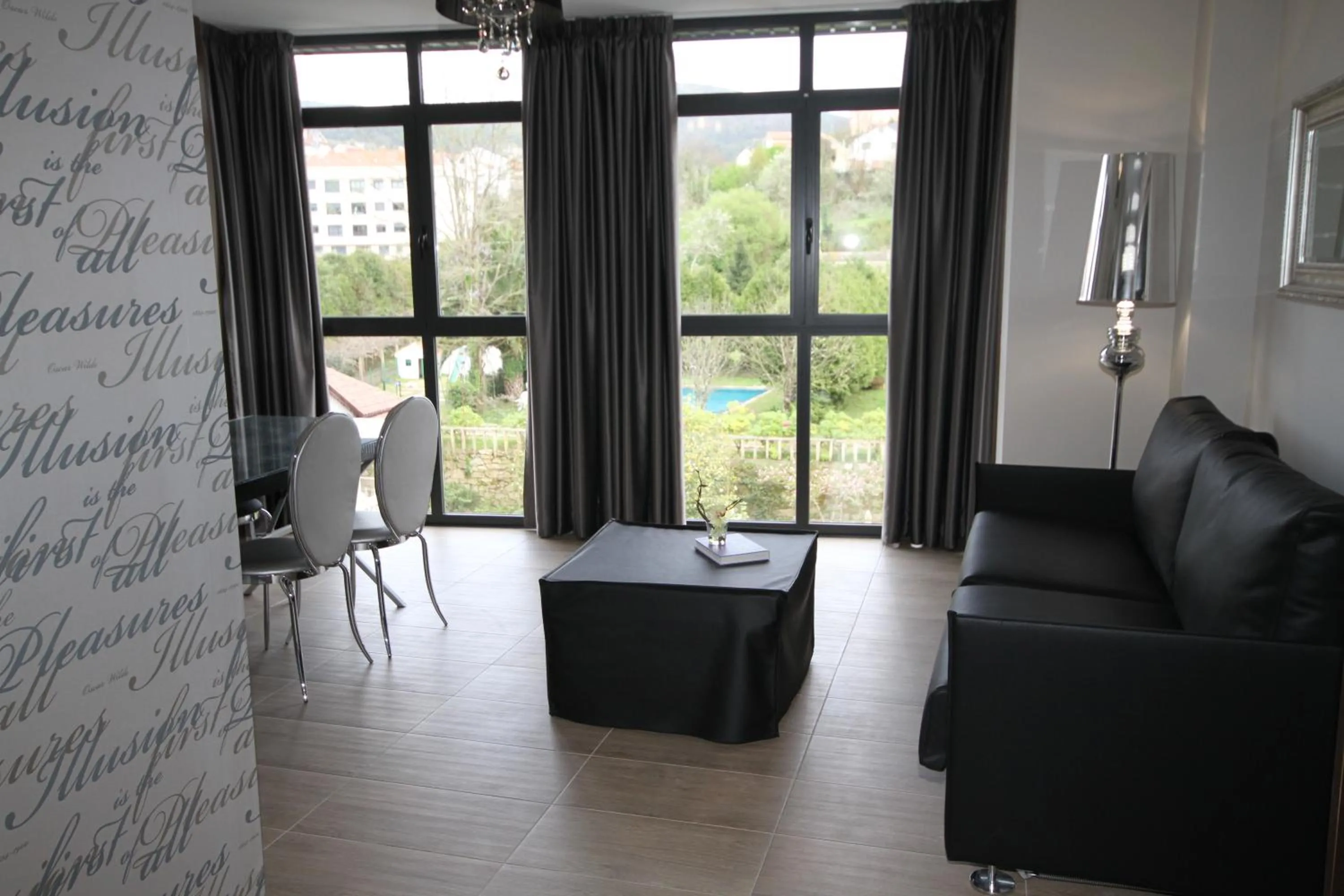 Day in Alvear Suites