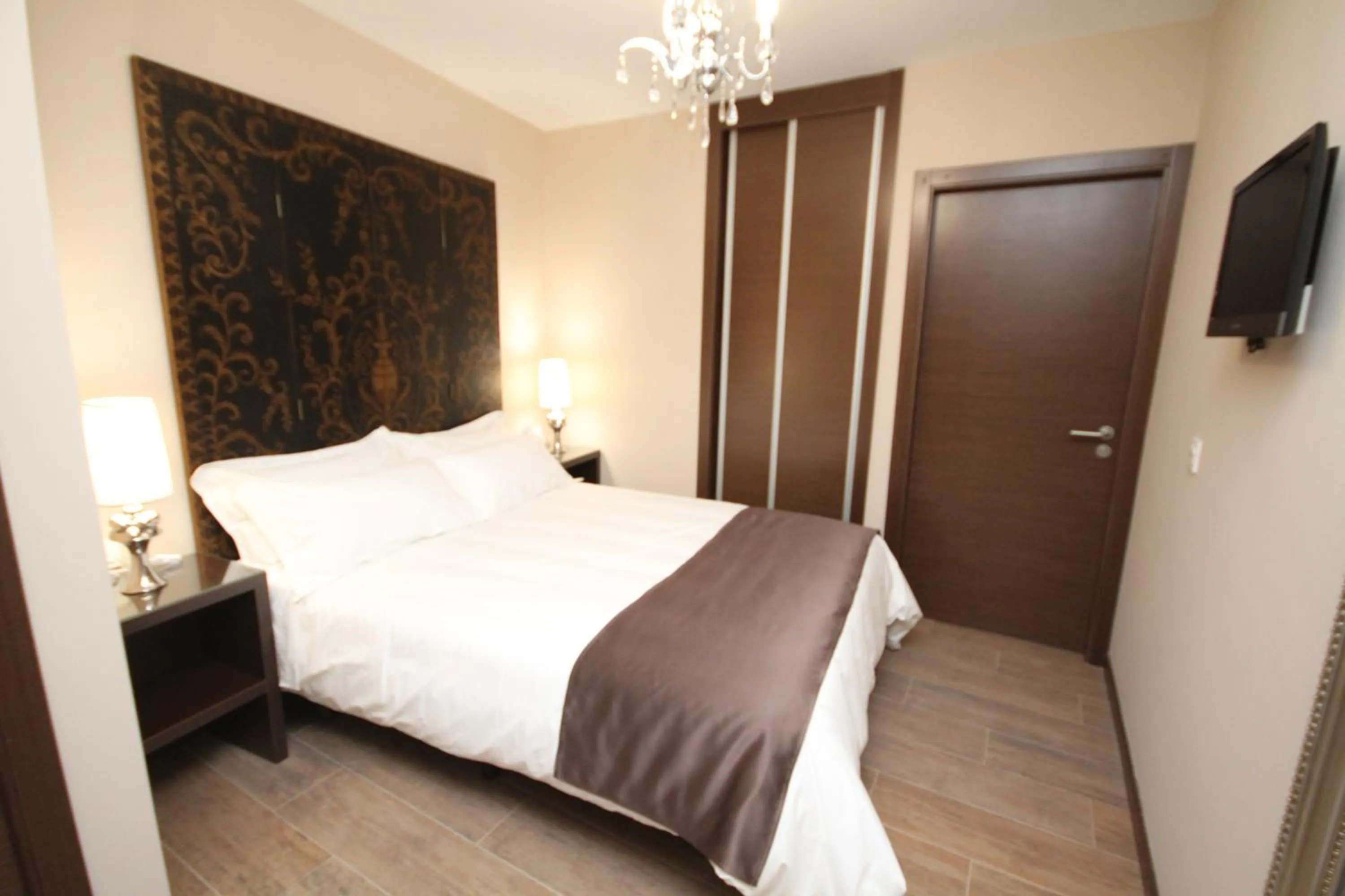 Photo of the whole room, Bed in Alvear Suites