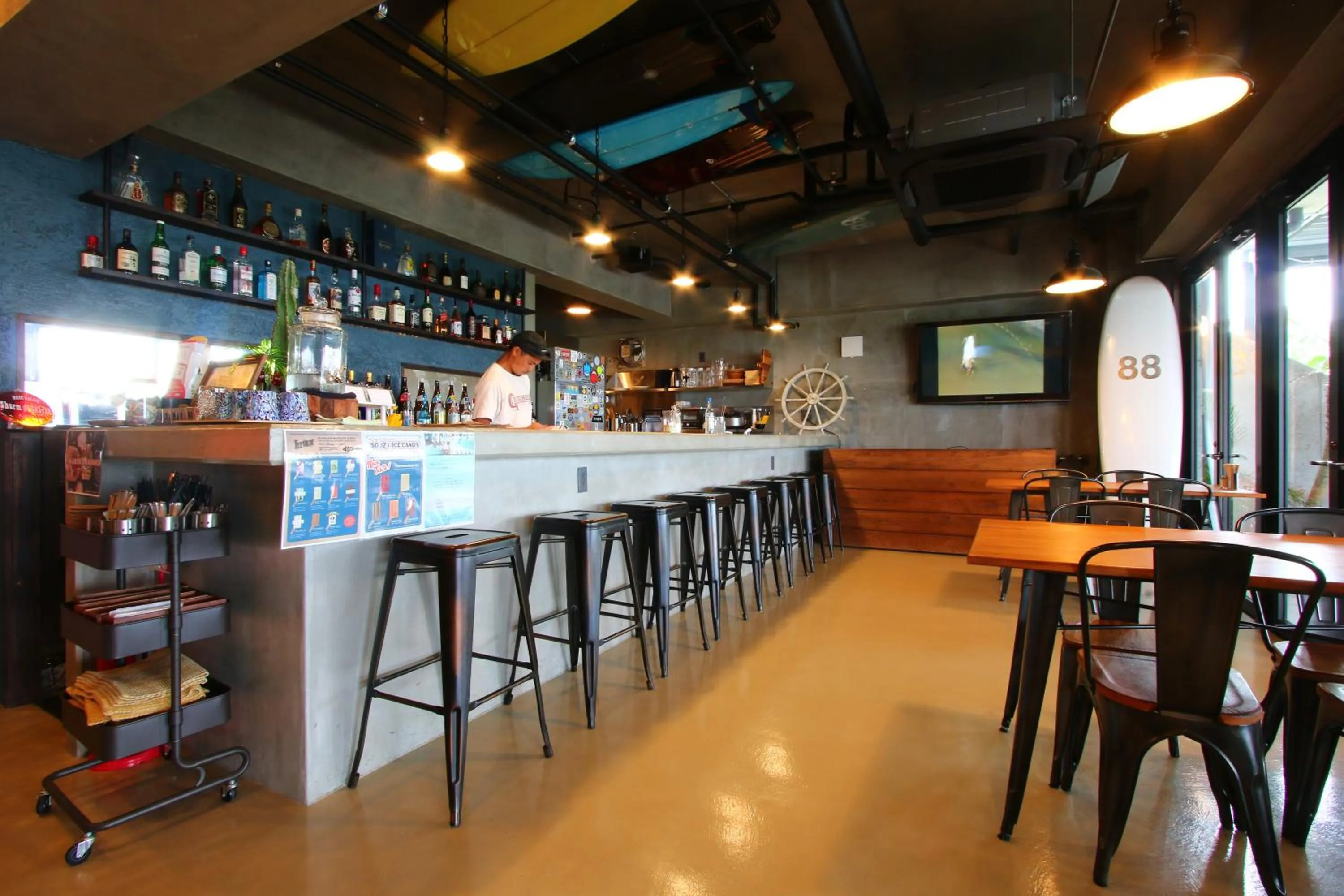 Lounge or bar in MARINX CLASSIC HARBORVIEW PENSION