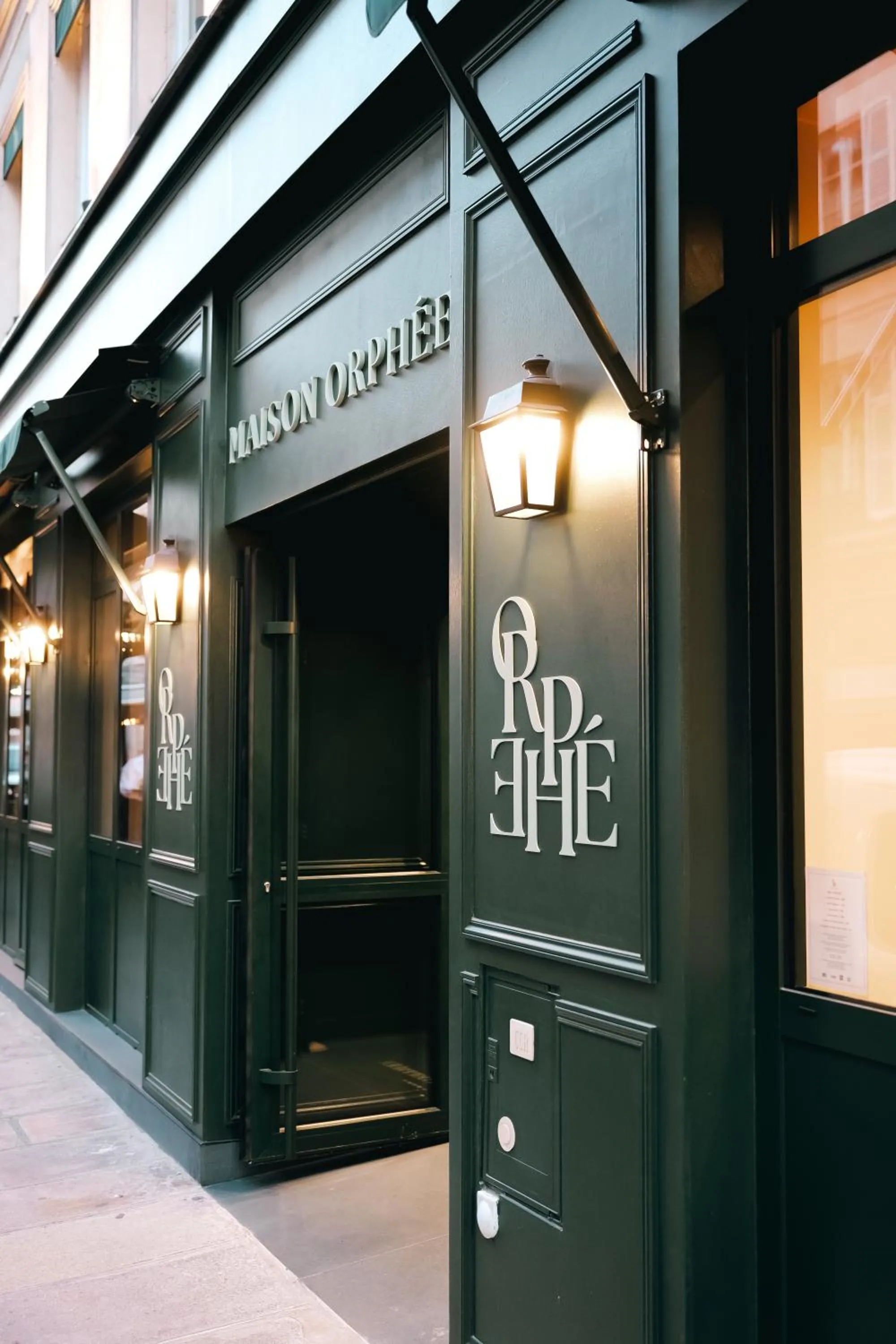 Facade/entrance in Maison Orphée