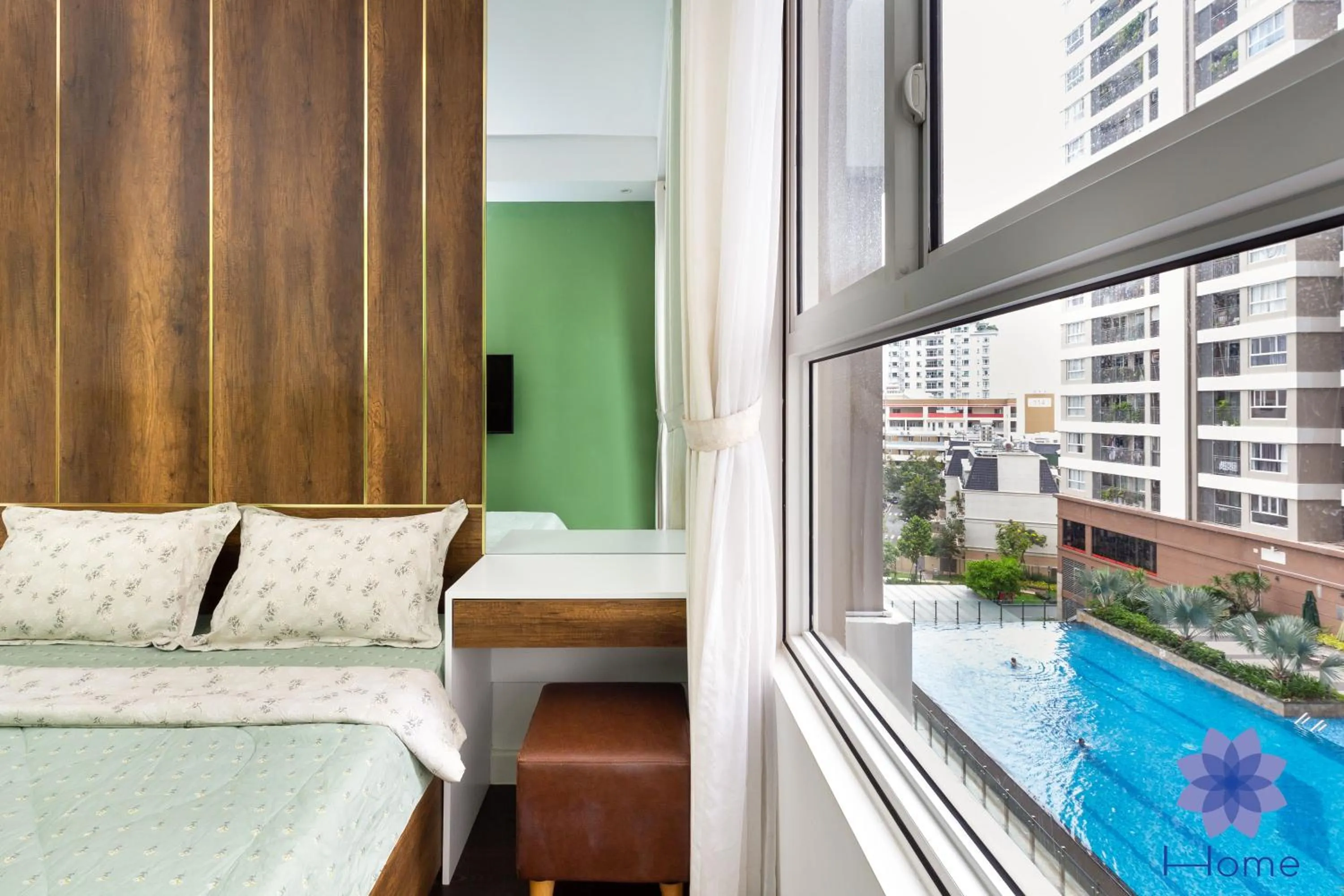 iHome Furnished Apartments with Free Gym & Pool, Airport Pick-Up Service