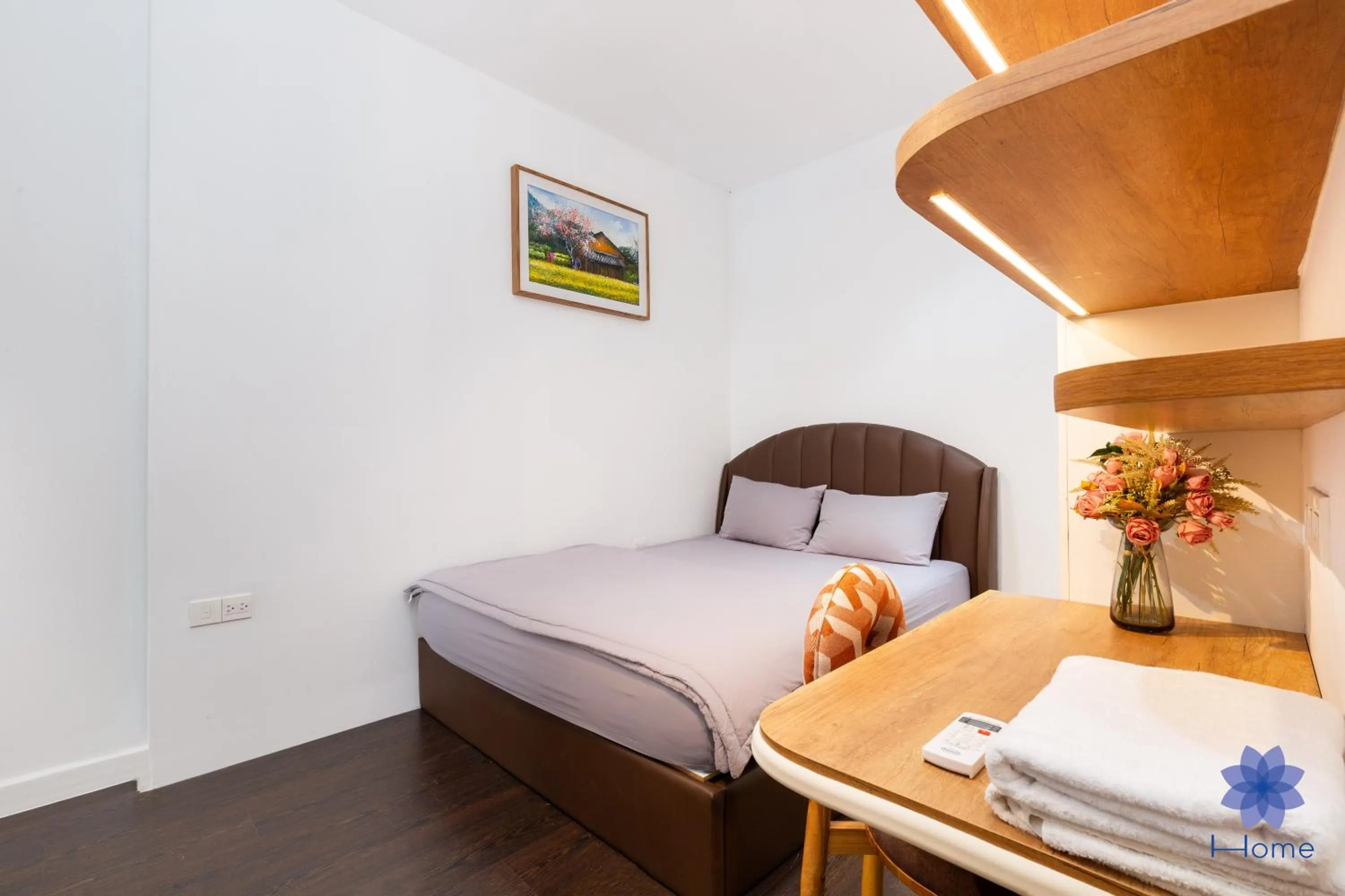 iHome Furnished Apartments with Free Gym & Pool, Airport Pick-Up Service