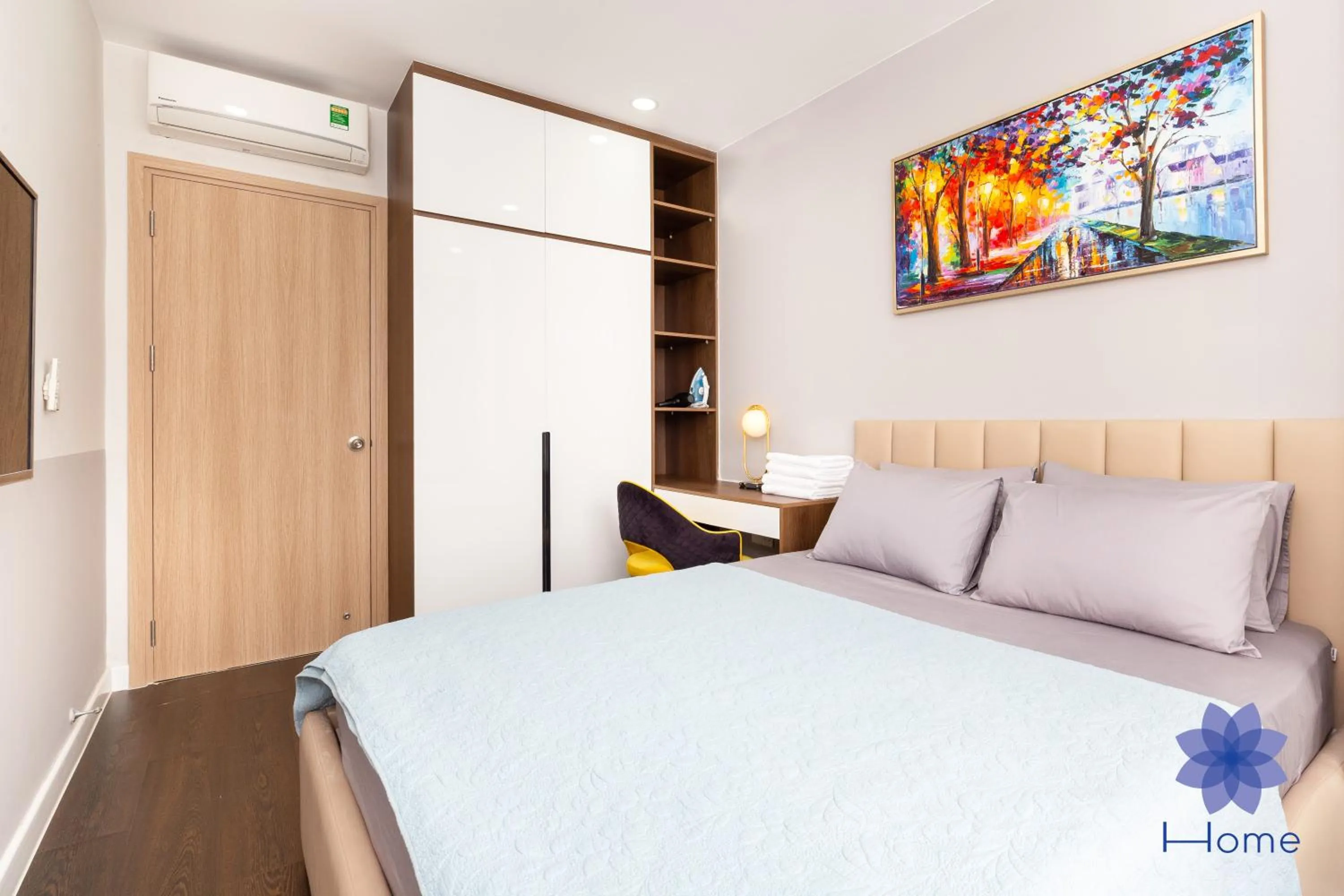 iHome Furnished Apartments with Free Gym & Pool, Airport Pick-Up Service