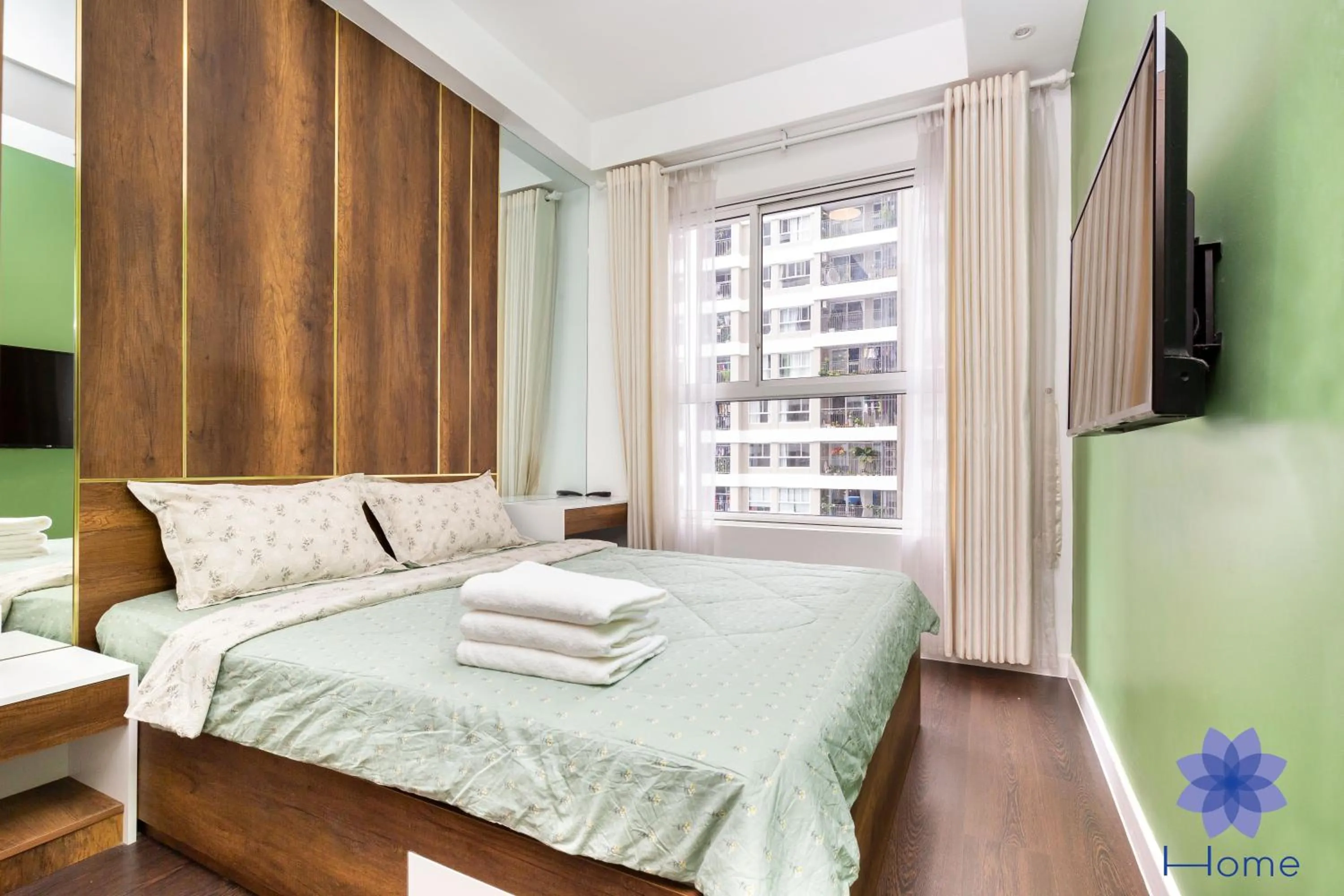 iHome Furnished Apartments with Free Gym & Pool, Airport Pick-Up Service