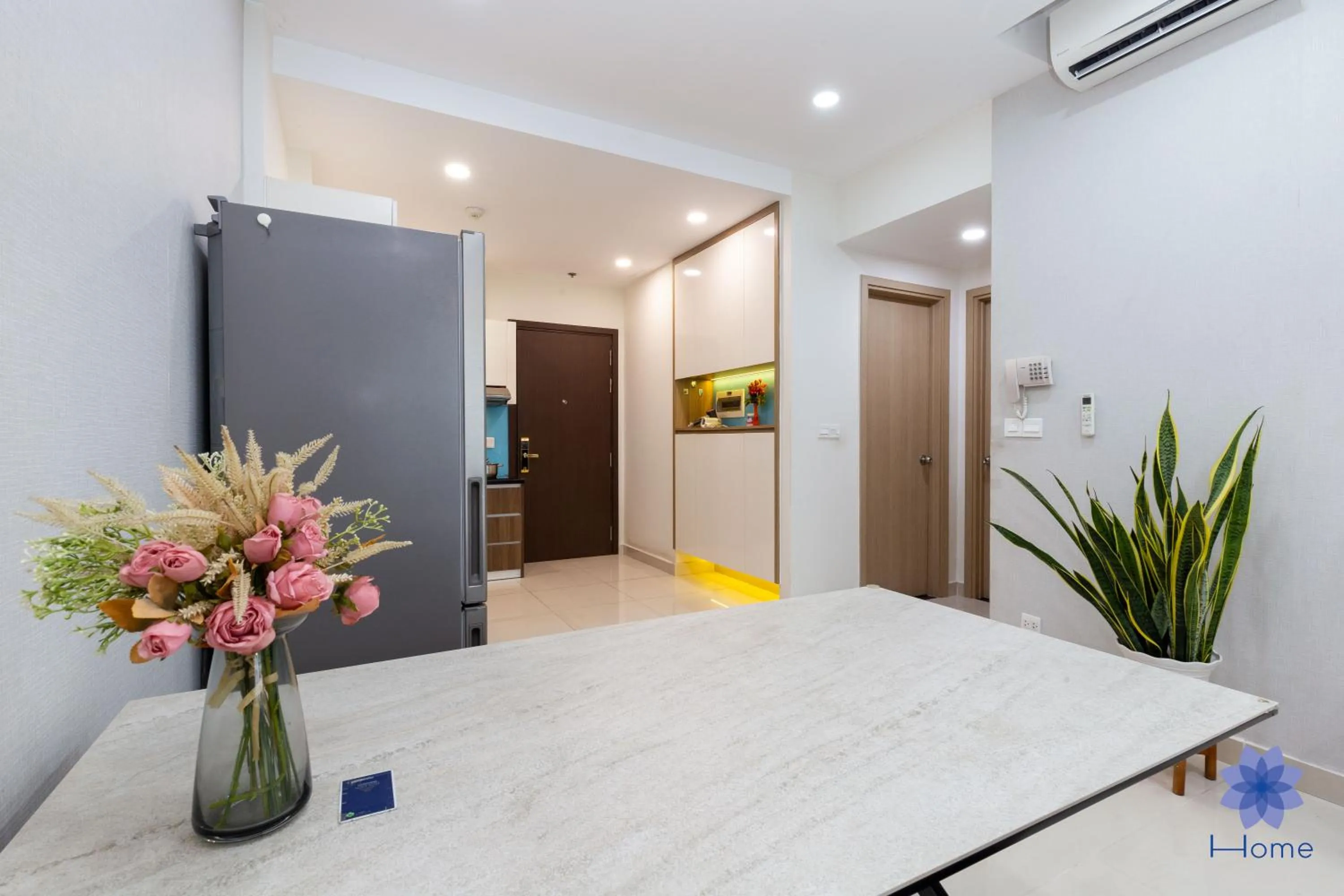 Seating area in iHome Furnished Apartments with Free Gym & Pool, Airport Pick-Up Service