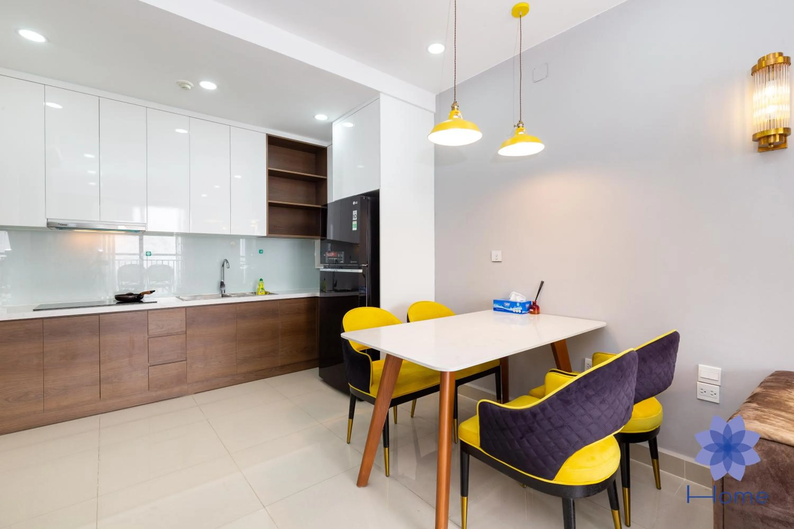 iHome Furnished Apartments with Free Gym & Pool, Airport Pick-Up Service