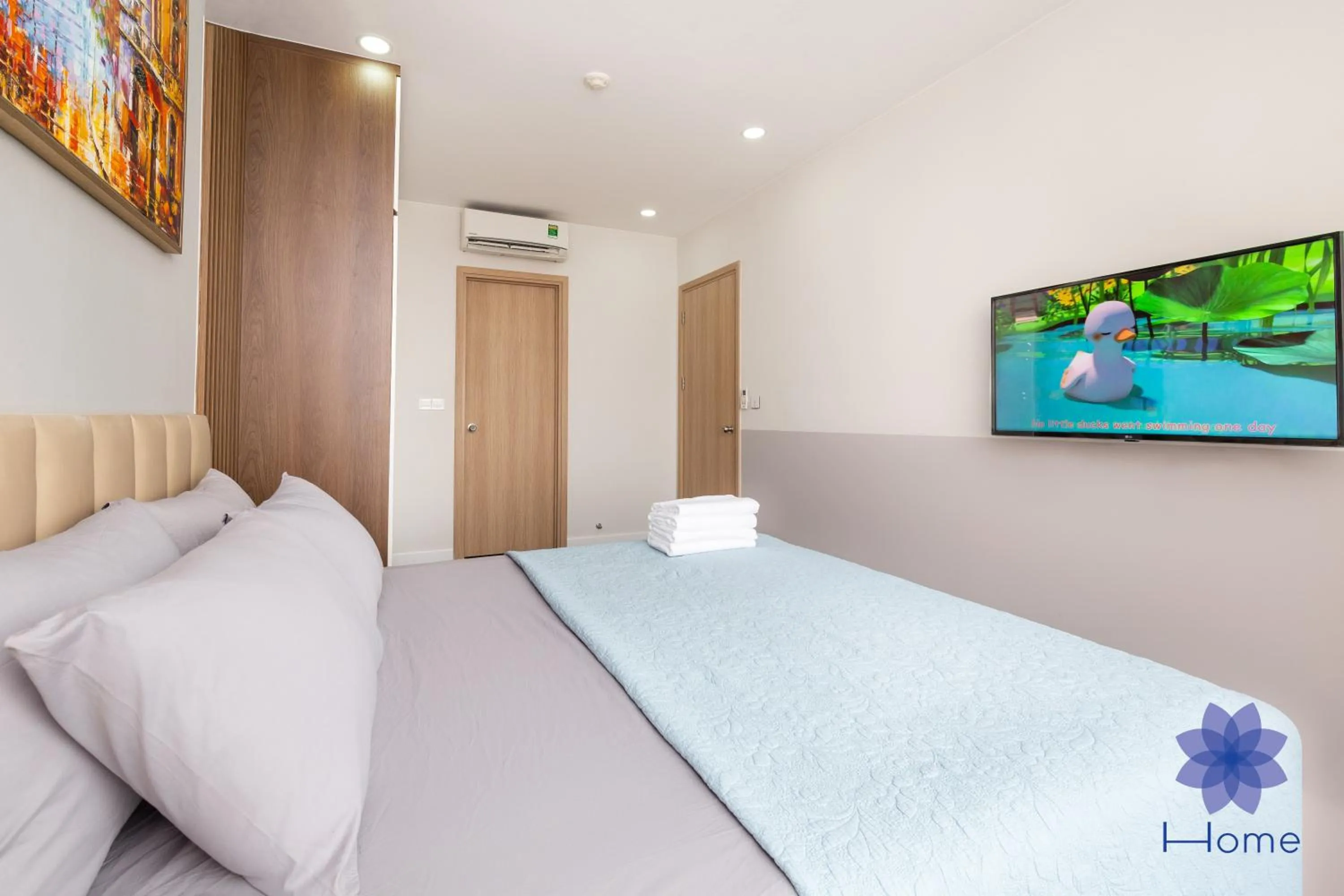 iHome Furnished Apartments with Free Gym & Pool, Airport Pick-Up Service