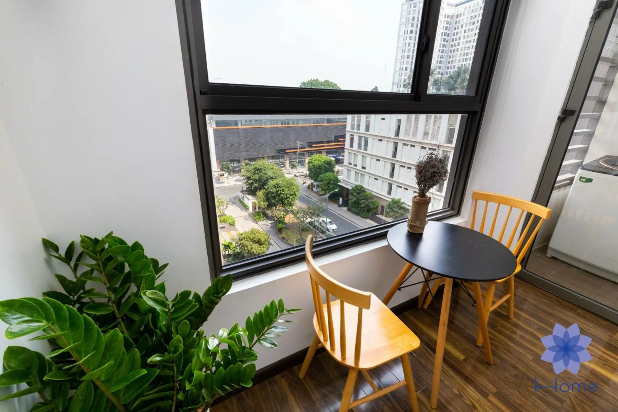 Dining area in iHome Furnished Apartments with Free Gym & Pool, Airport Pick-Up Service
