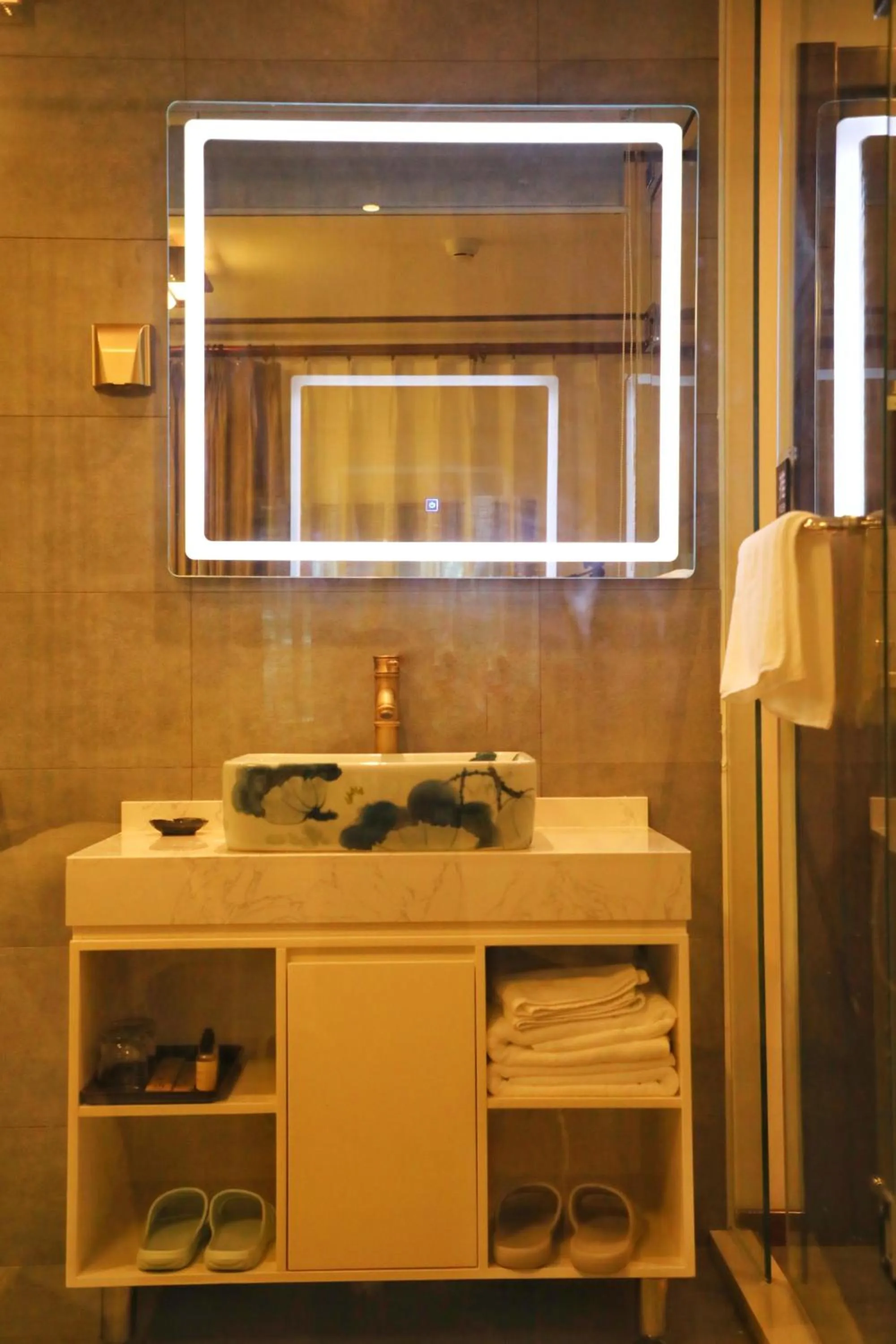 Qinfu Hotel Beijing Nanluogu Lane Houhai