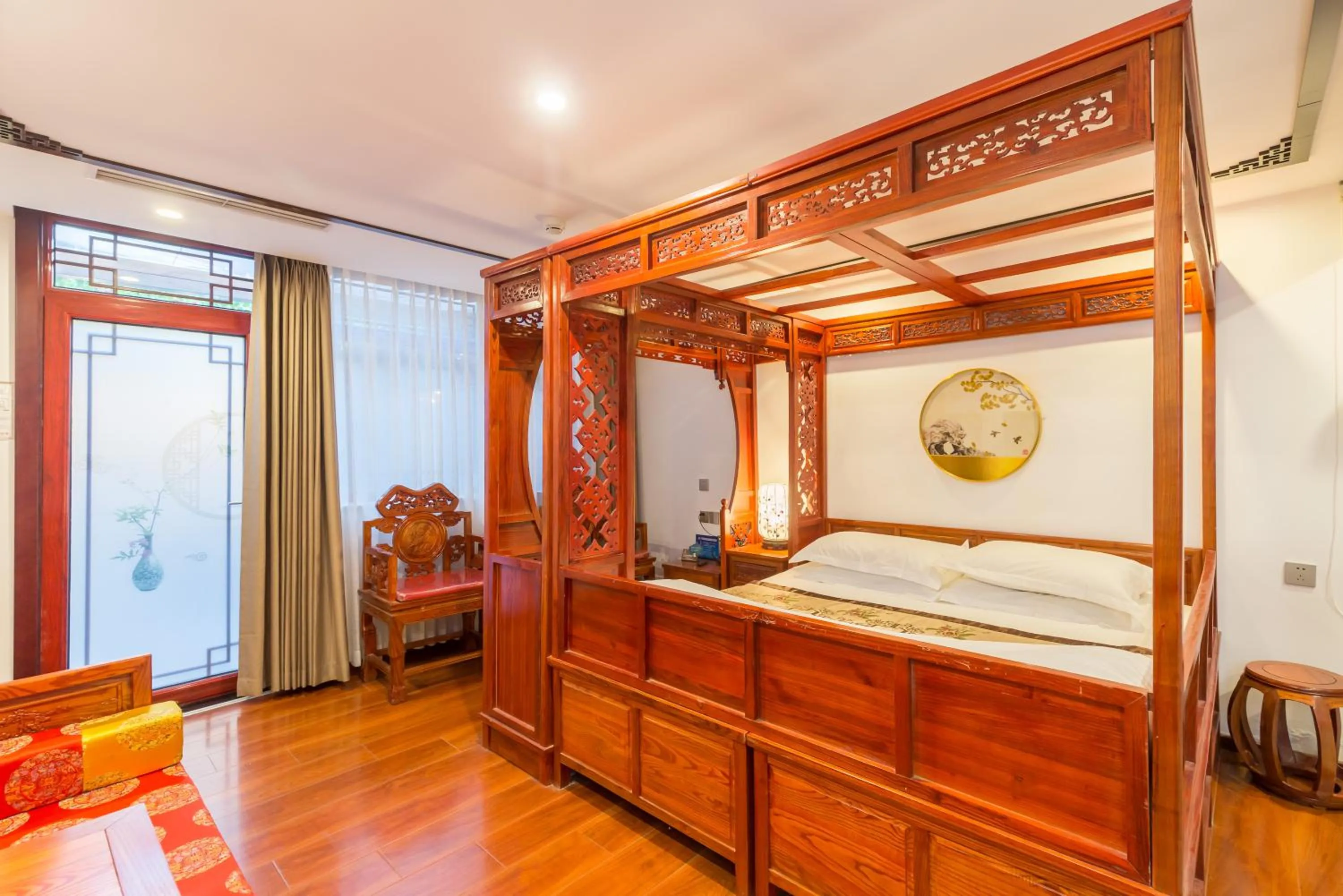 Bed in Qinfu Hotel Beijing Nanluogu Lane Houhai