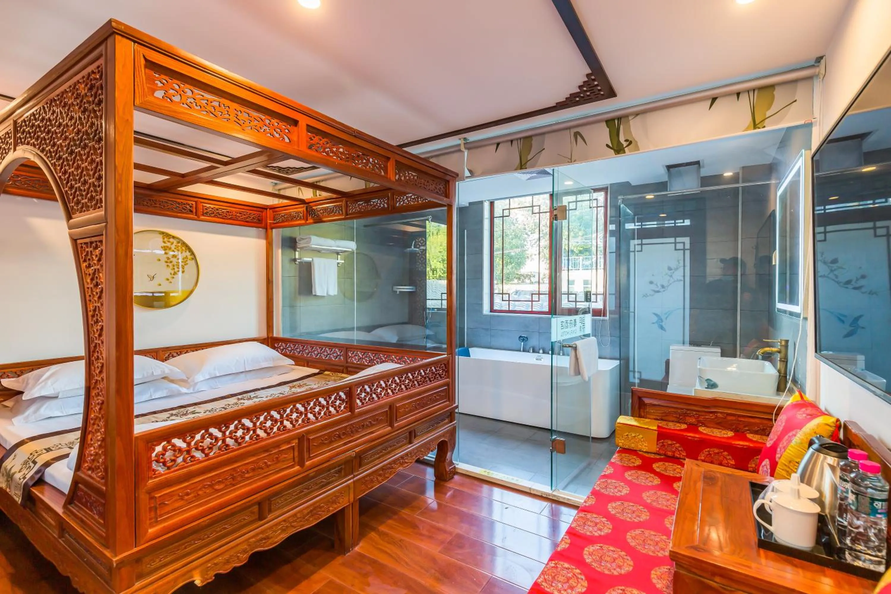 Bed in Qinfu Hotel Beijing Nanluogu Lane Houhai