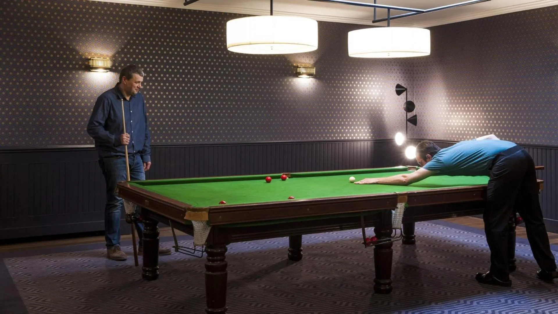 Billiard in Le Manoir Hôtel