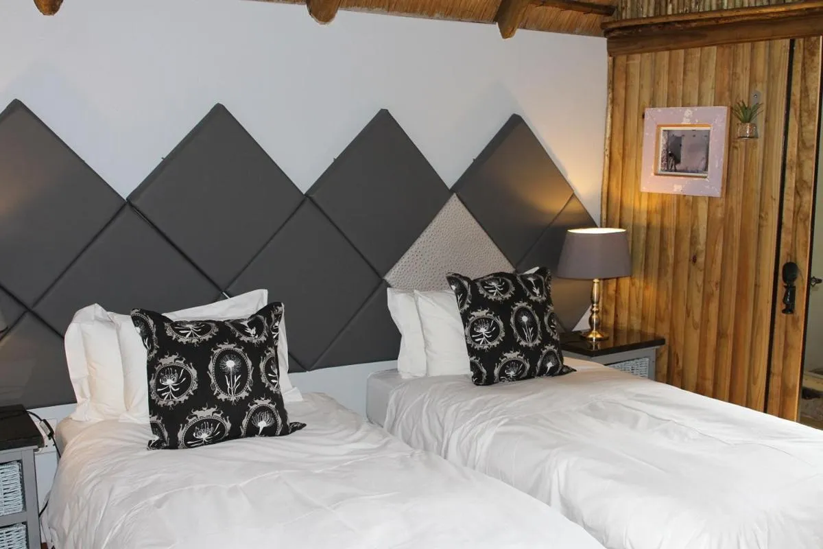 Bed in Tidimalo Lodge