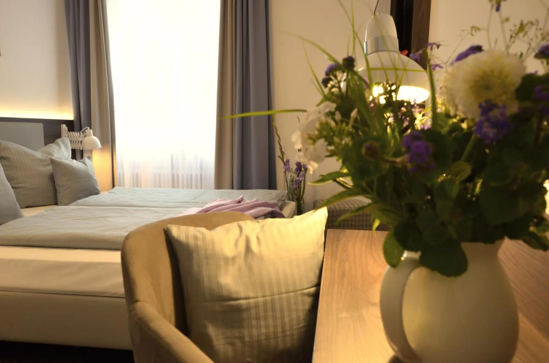 Bed in Lizz Hotel Munich