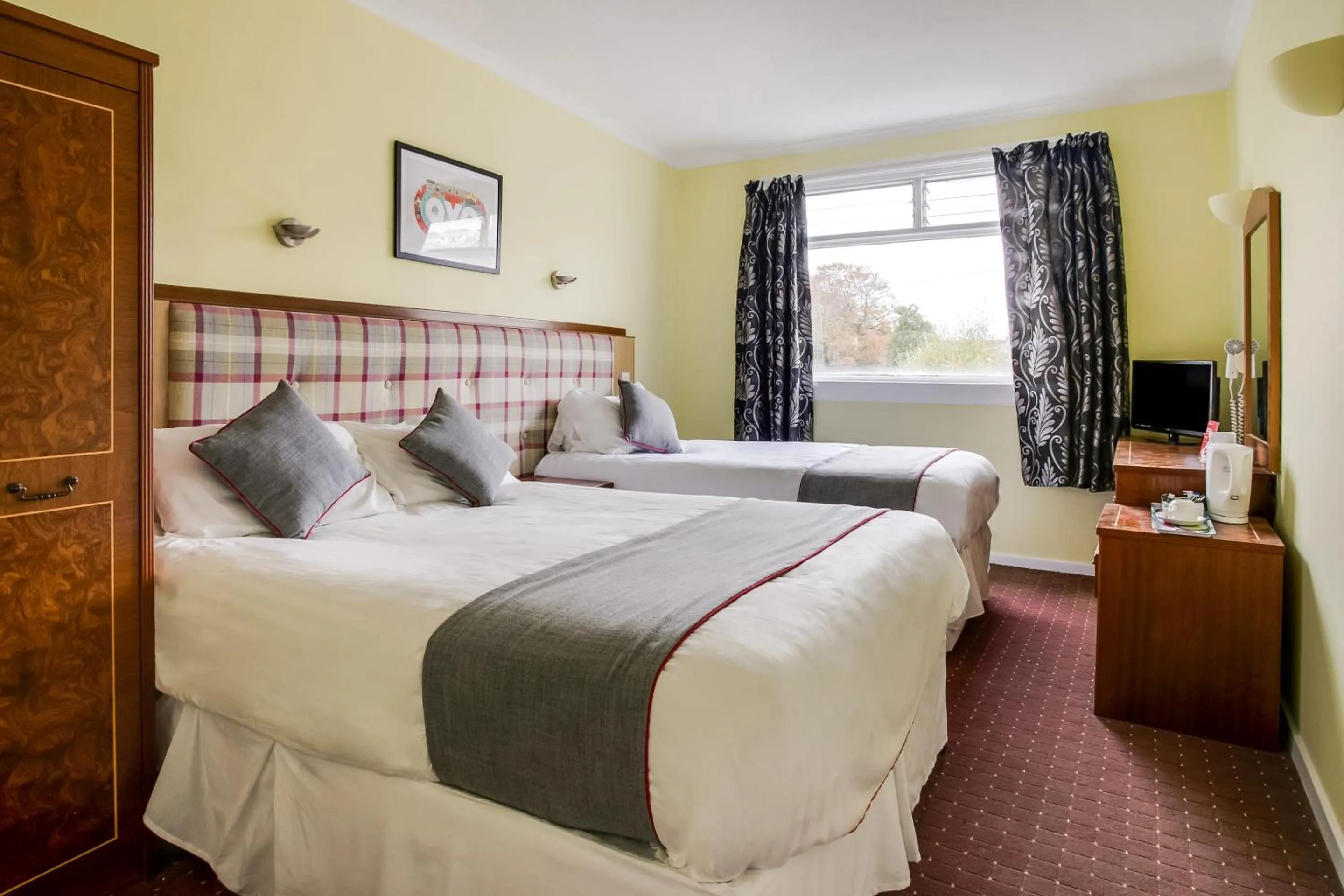 Bedroom, Bed in OYO Glenpark Hotel, Ayr Central