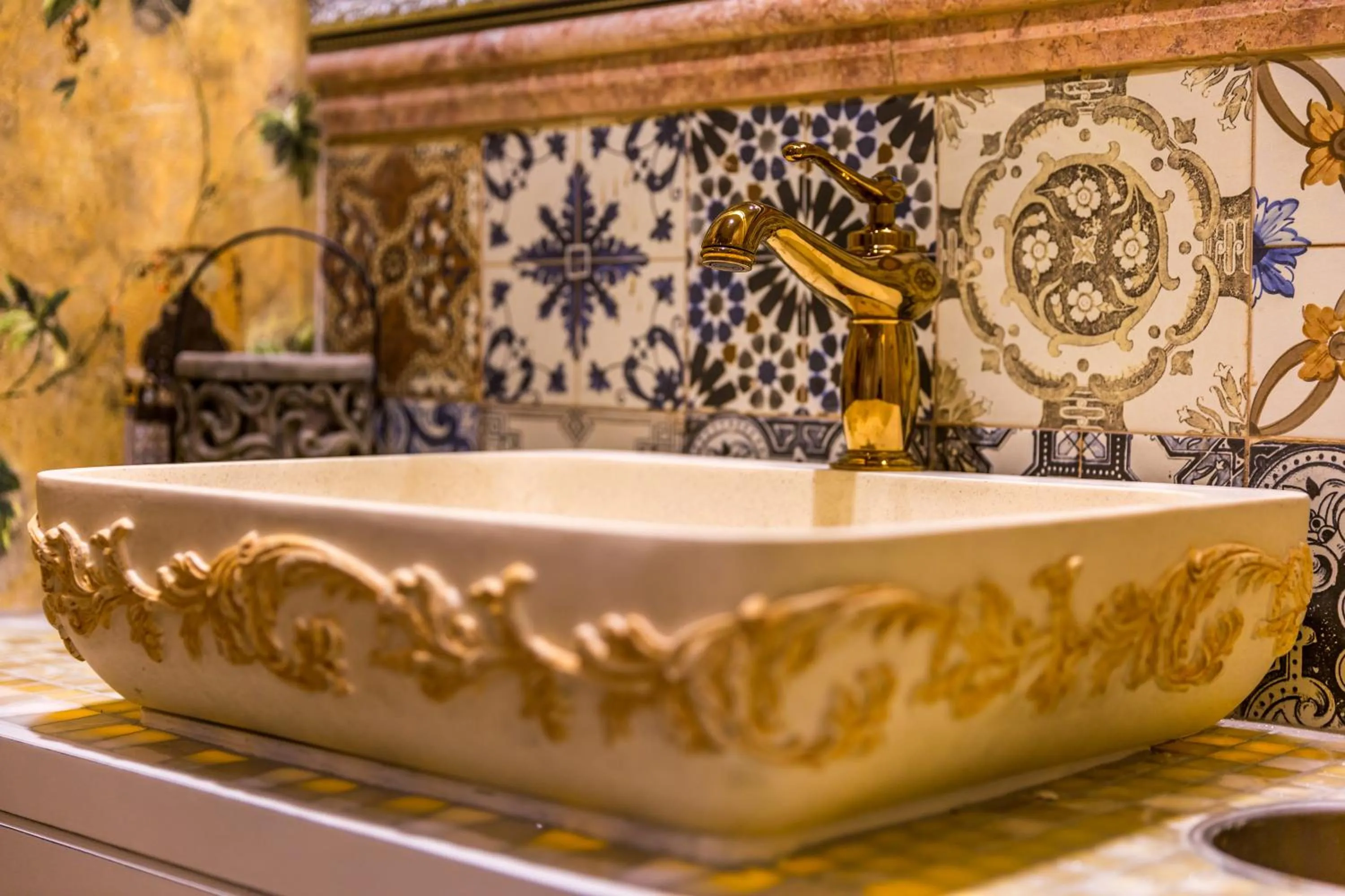 Decorative detail in Kahveci Alibey Hotel