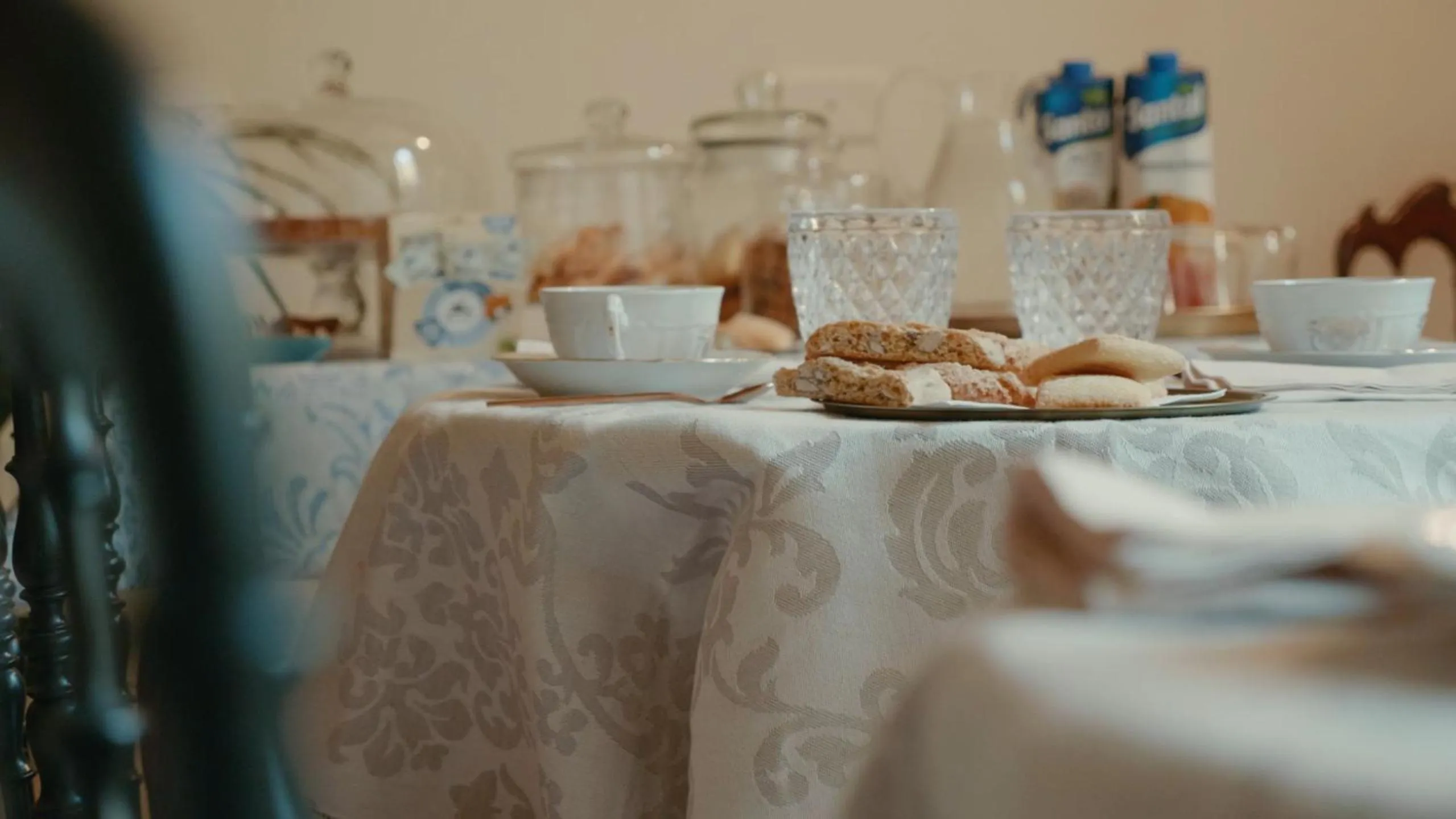 Communal lounge/ TV room in Dimora Decò