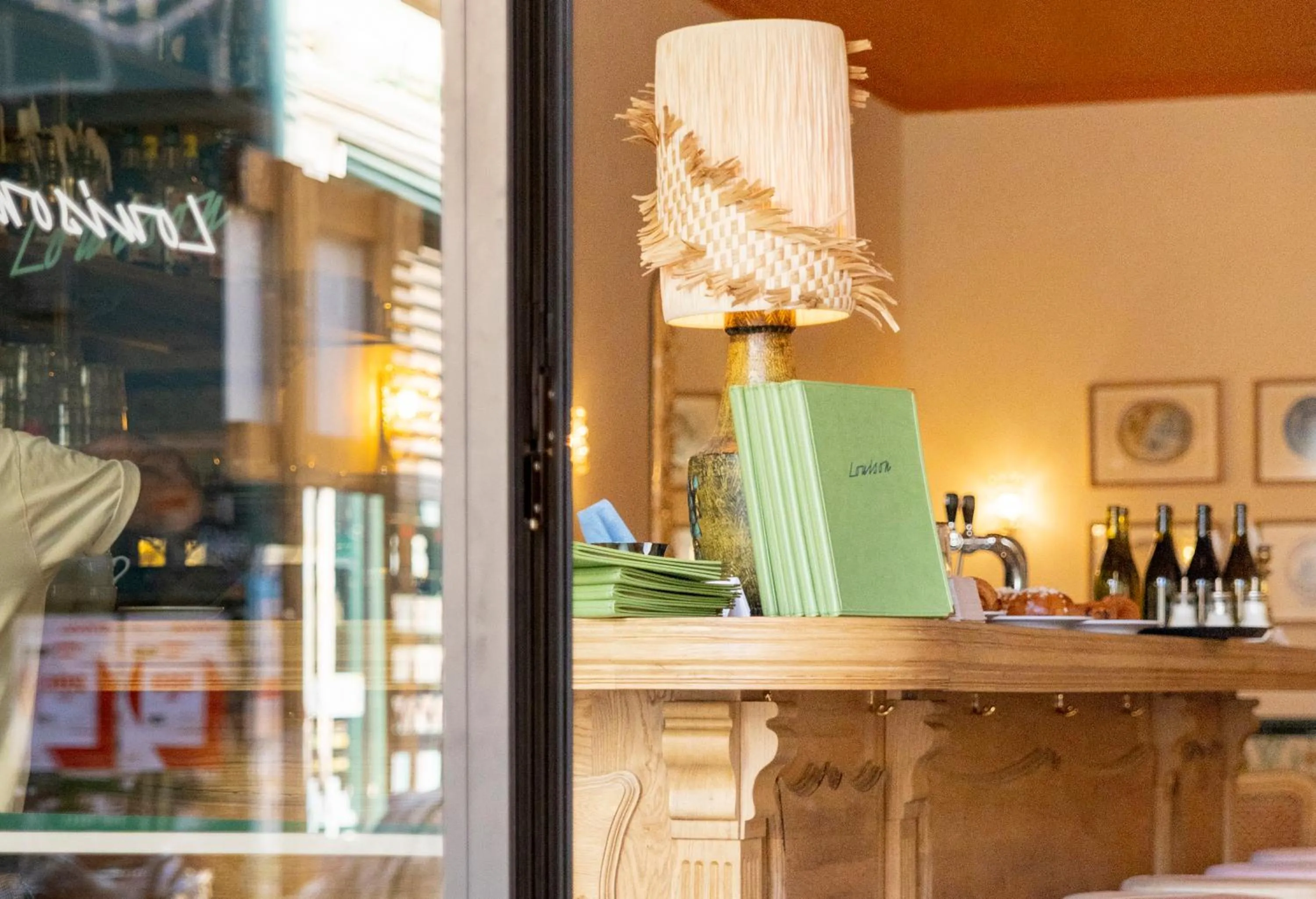 Restaurant/places to eat in Hôtel Amista Marseille - ancien Hôtel Saint Louis - Vieux Port