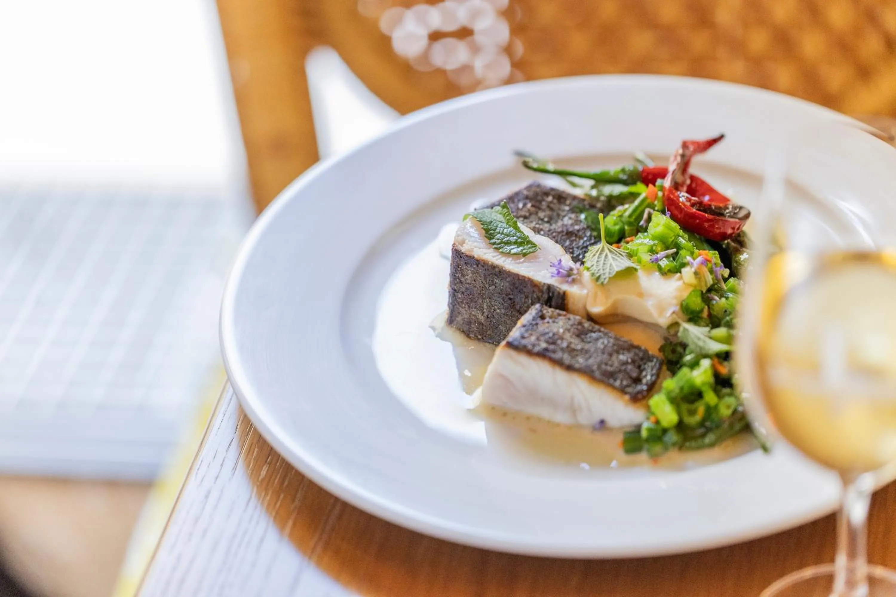 Restaurant/places to eat in Hôtel Amista Marseille - ancien Hôtel Saint Louis - Vieux Port