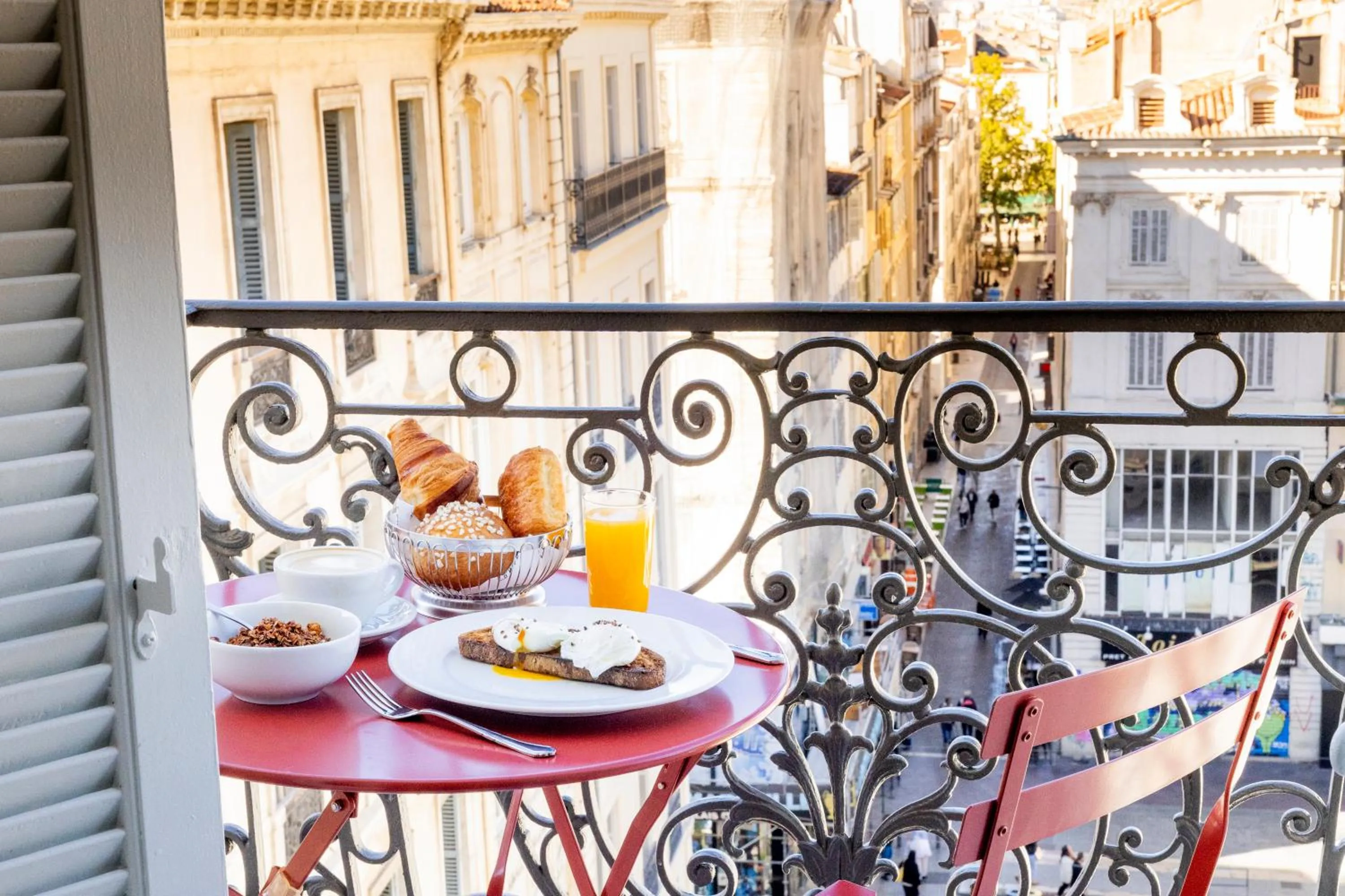 Balcony/Terrace in Hôtel Amista Marseille - ancien Hôtel Saint Louis - Vieux Port