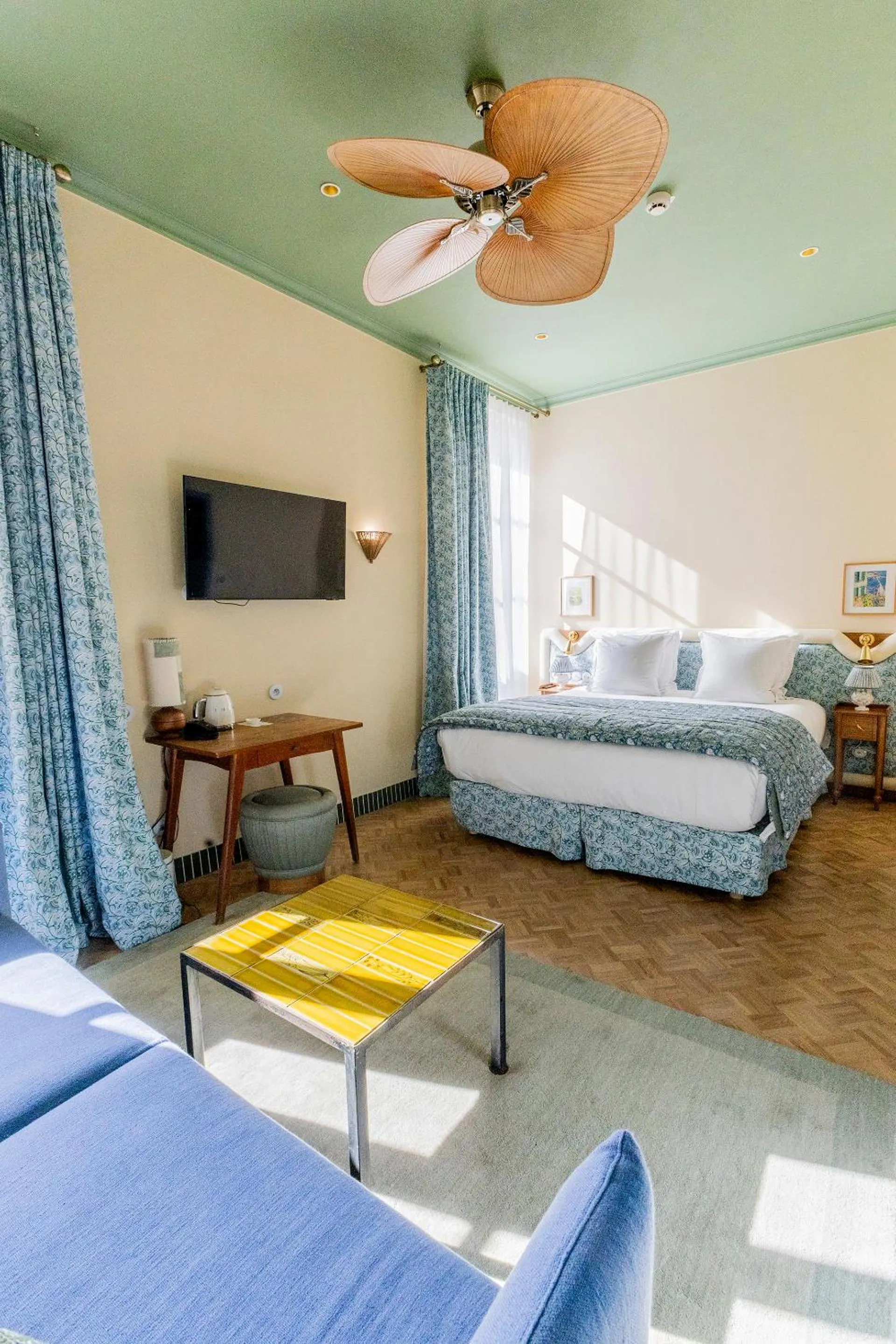 Connecting Deluxe Room with Balcony in Hôtel Amista Marseille - ancien Hôtel Saint Louis - Vieux Port