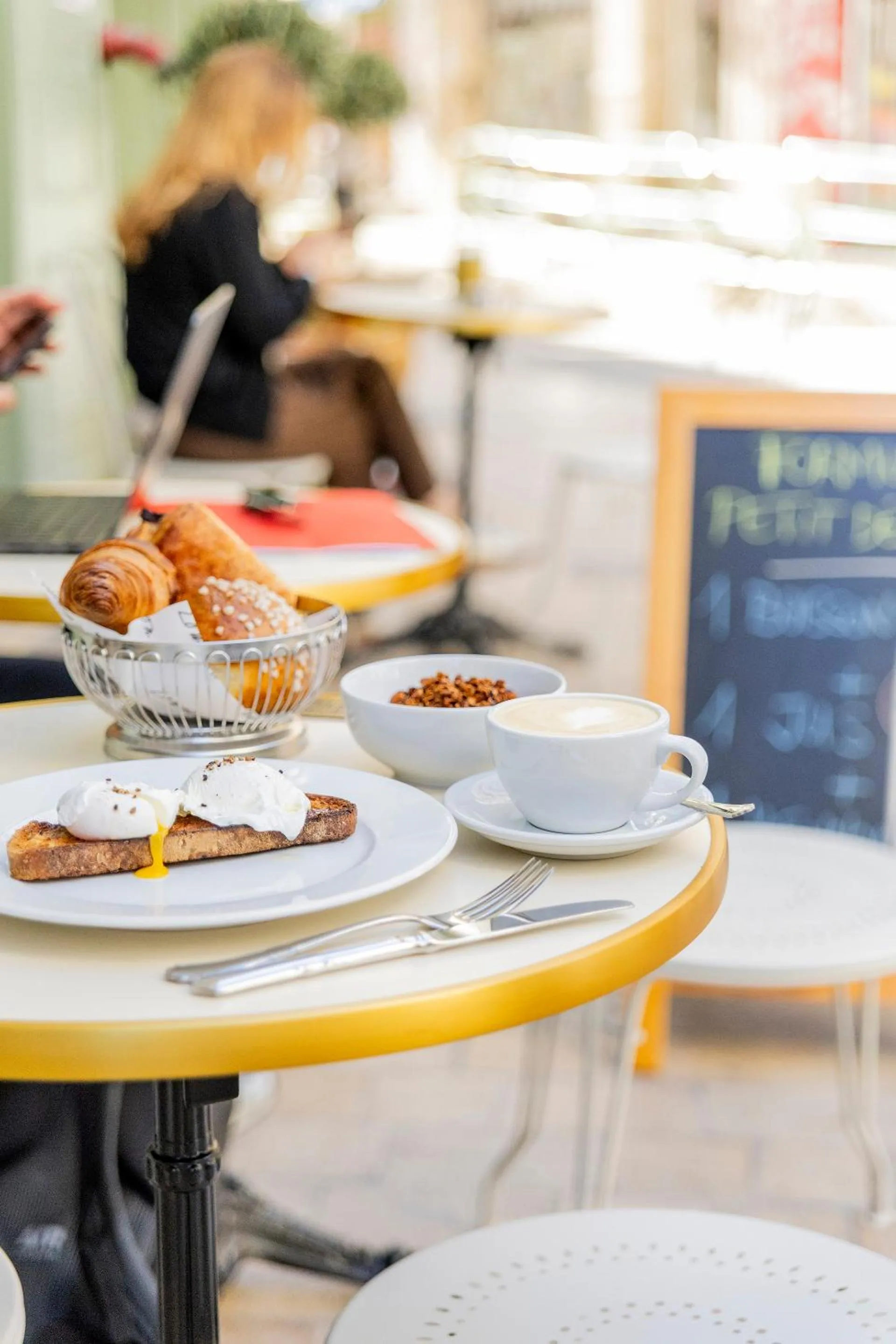 Breakfast in Hôtel Amista Marseille - ancien Hôtel Saint Louis - Vieux Port