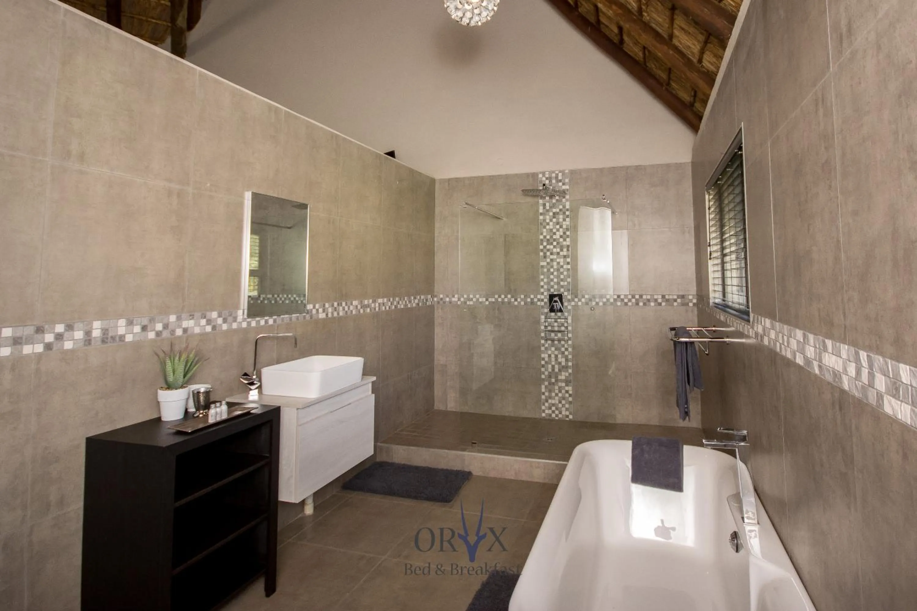 Shower in Oryx B&B Reserved Guests Only