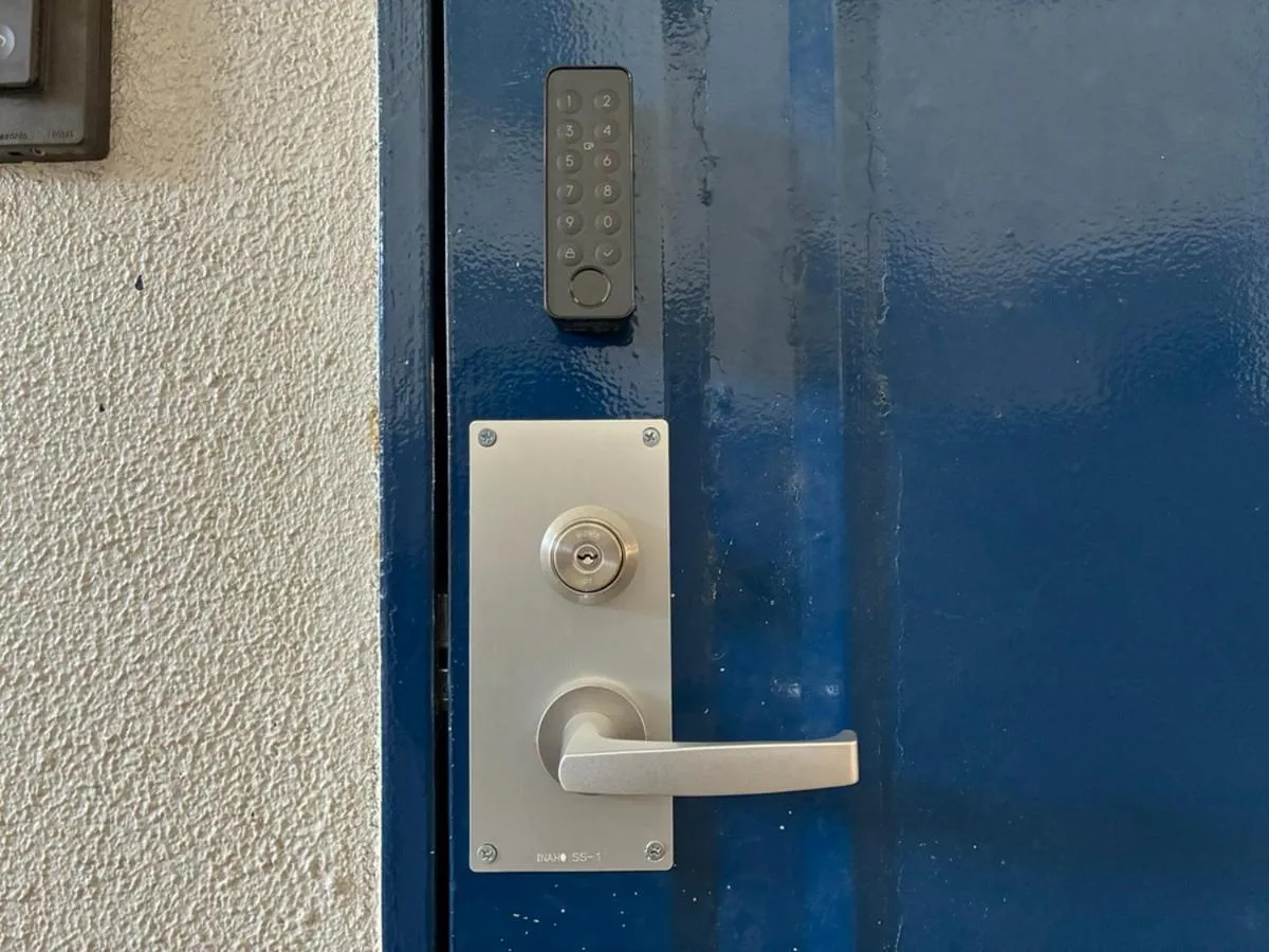 N33 Hakata Sta Riverside