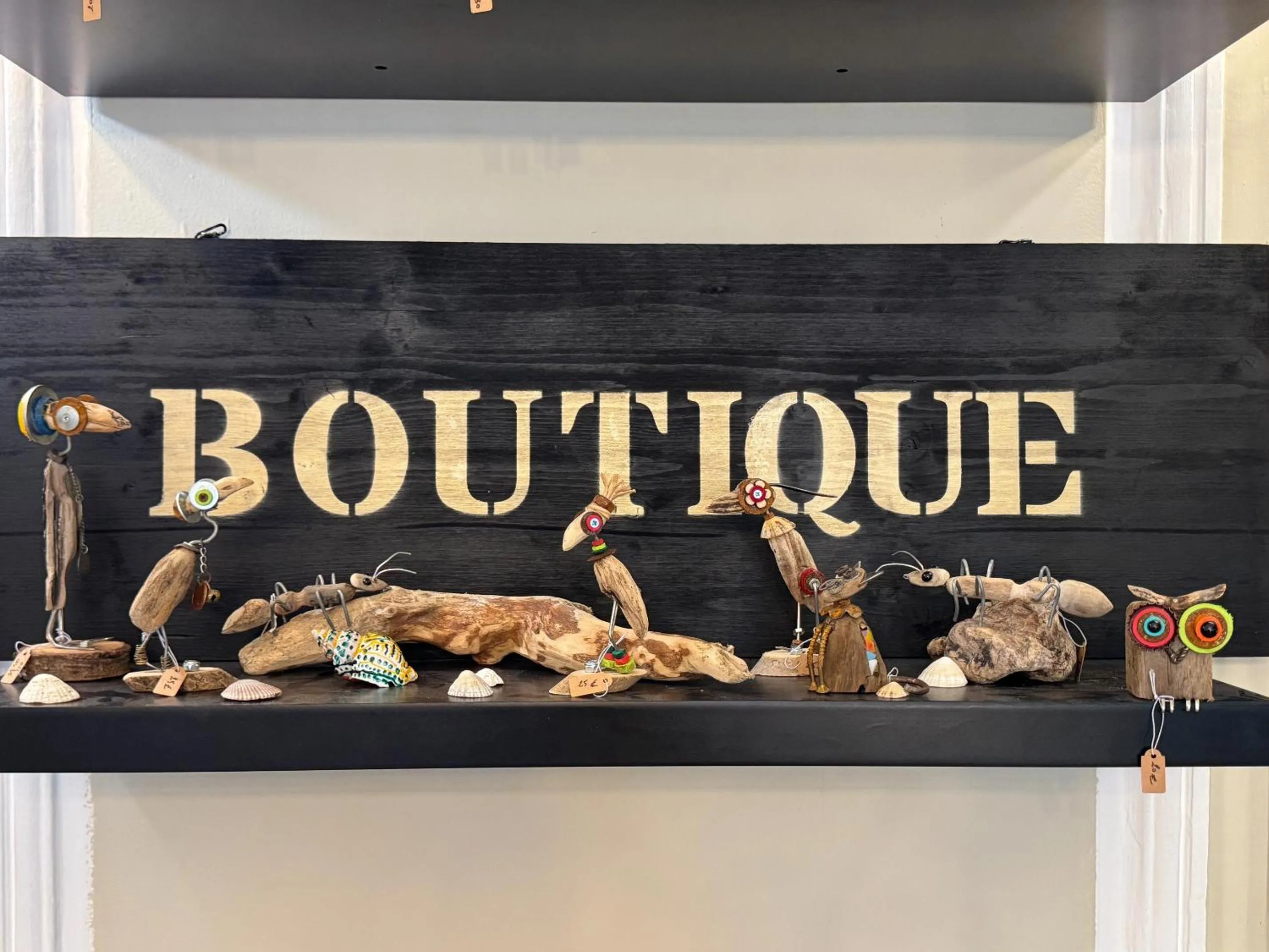 On-site shops in Hôtel De La Cathédrale