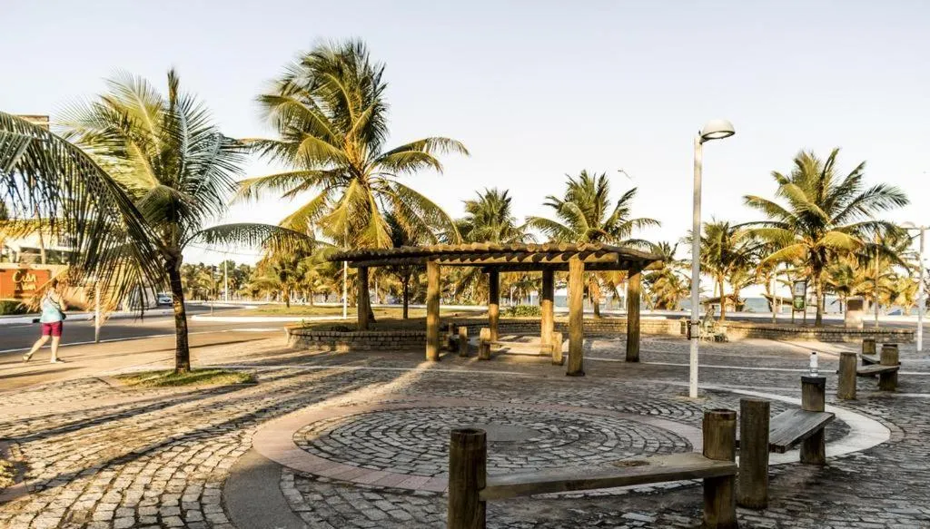 Beach in Apartamentos Itapuã Residence - Praia