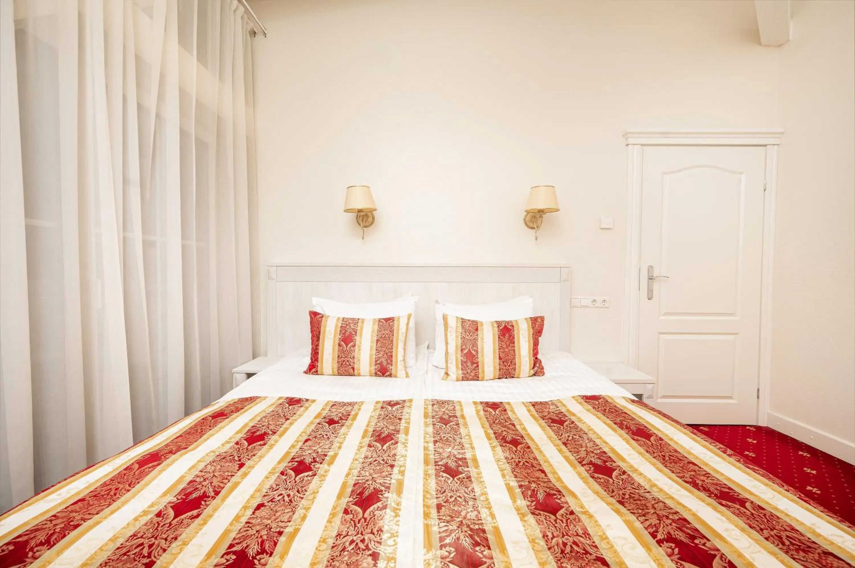 Deluxe Apartment in Art Hotel Deluxe Apartment in Art Hotel