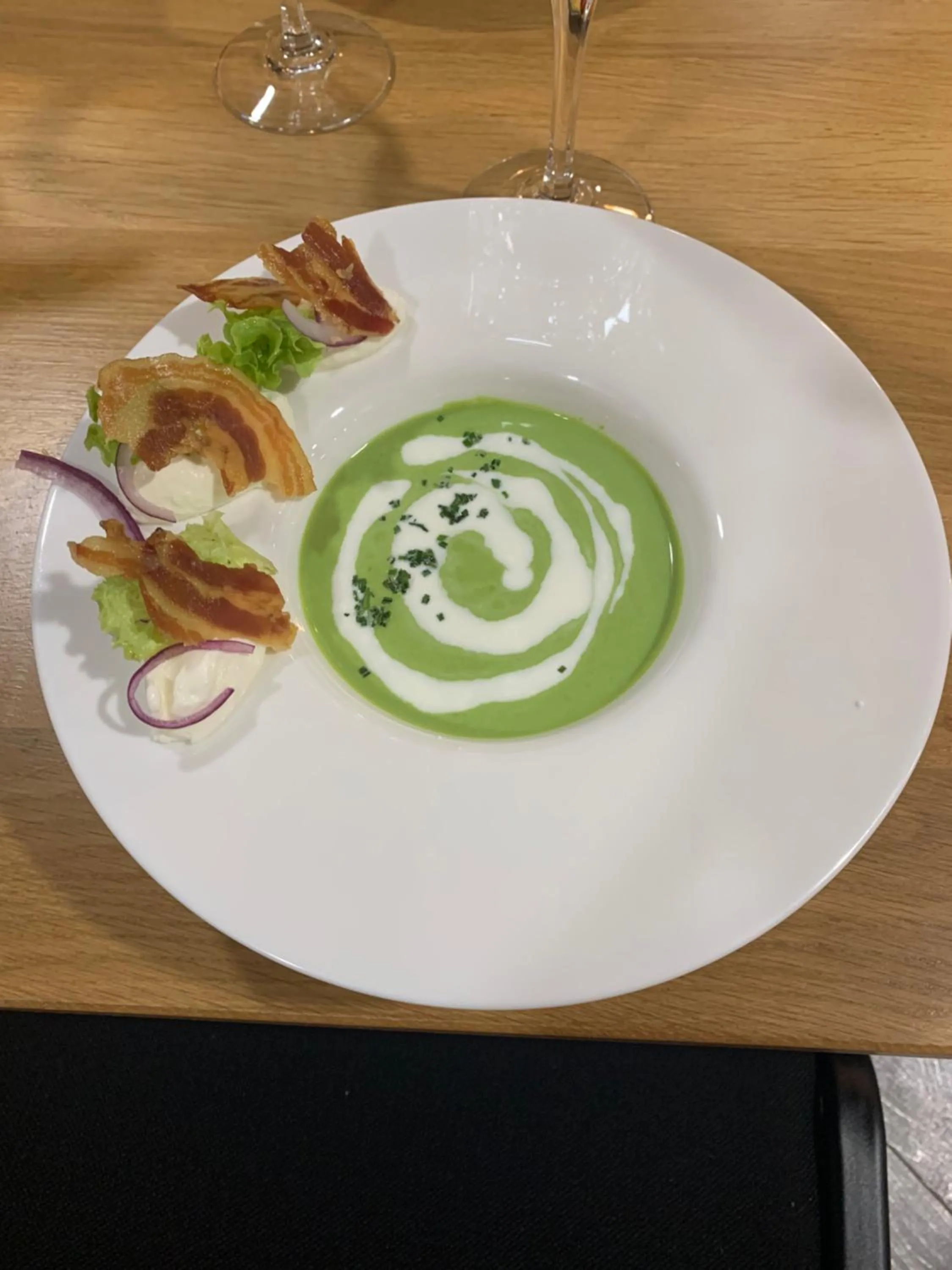 Restaurant/places to eat in B&B HOTEL Chaumont