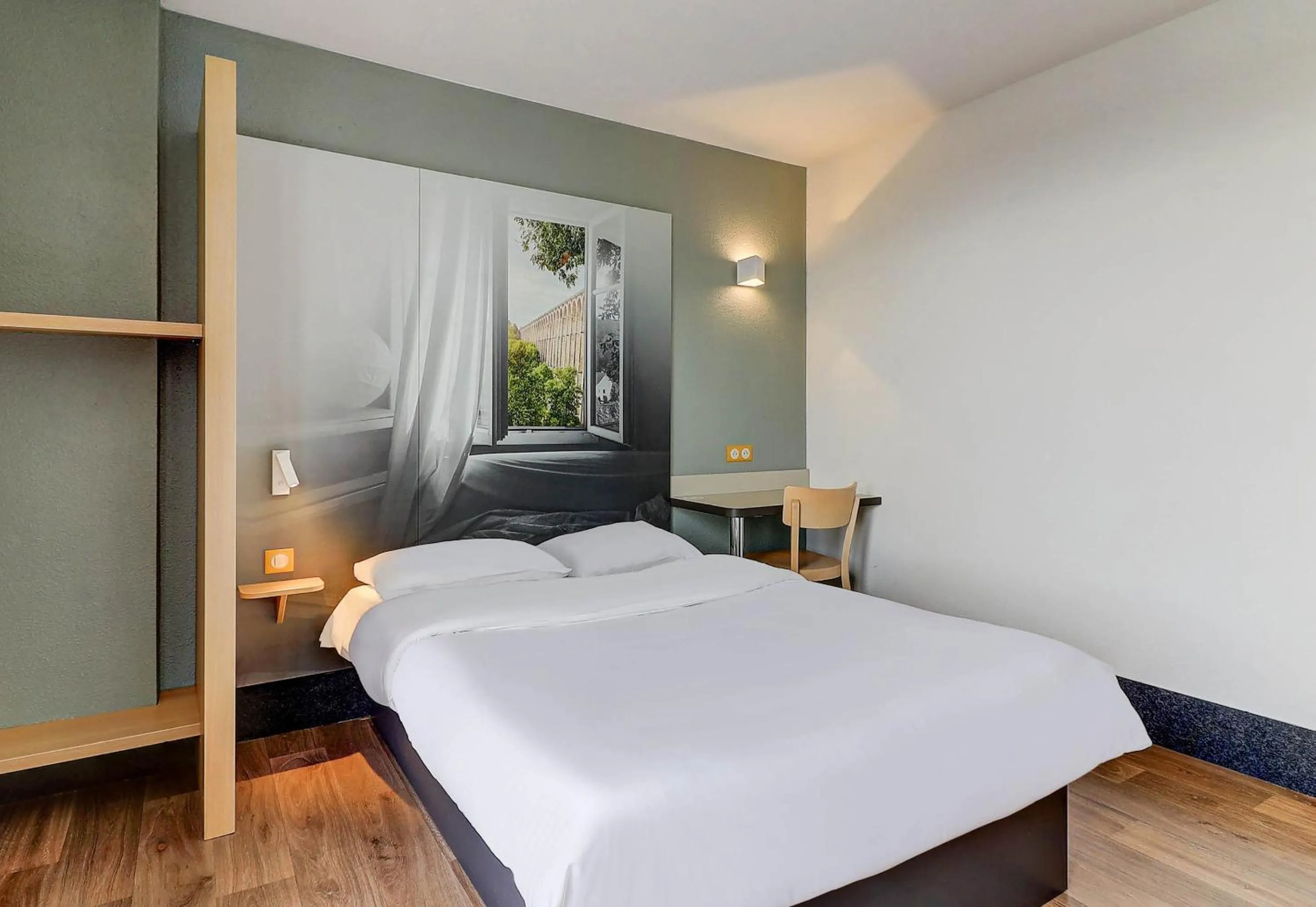 Bedroom, Bed in B&B HOTEL Chaumont