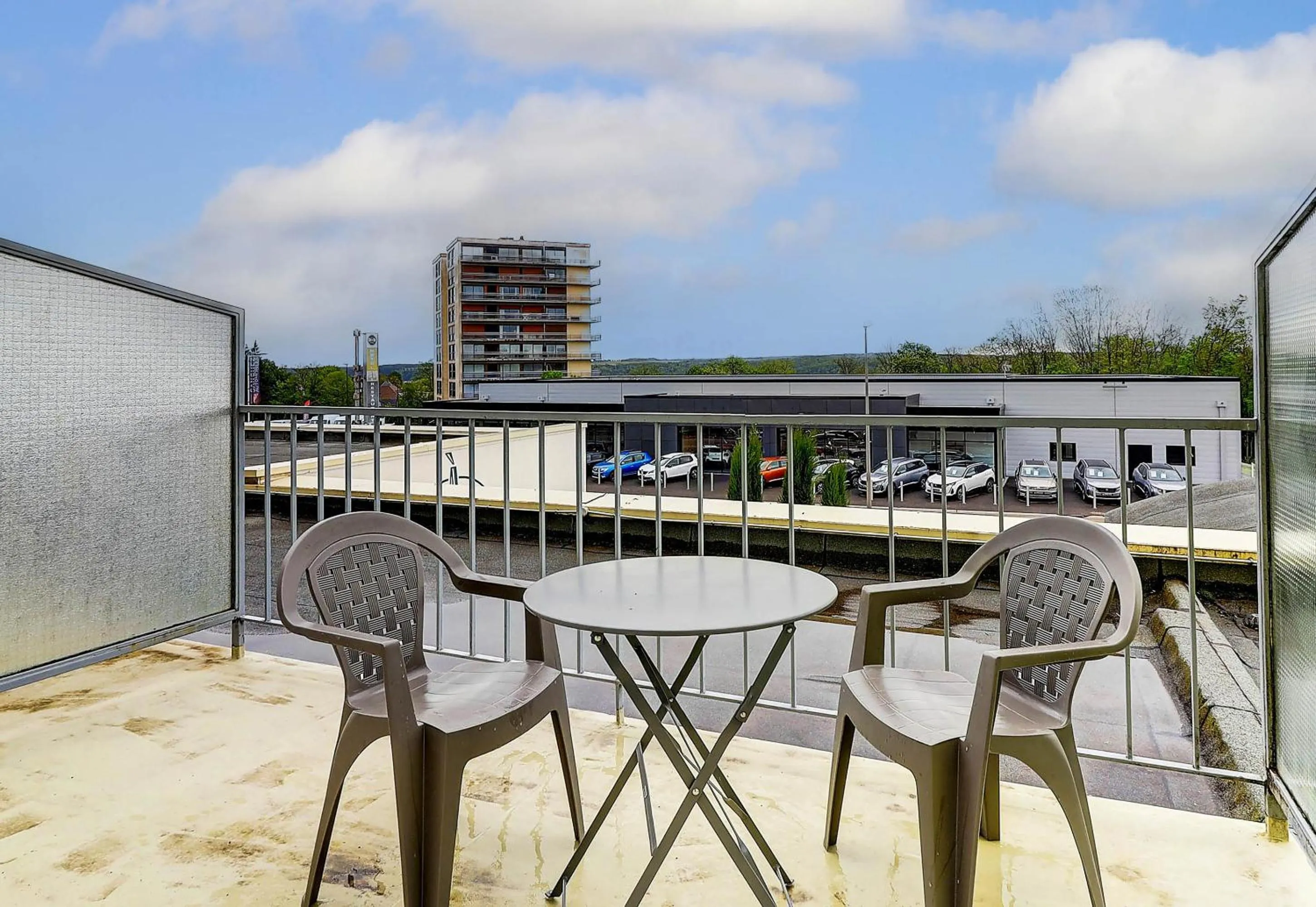 Patio in B&B HOTEL Chaumont