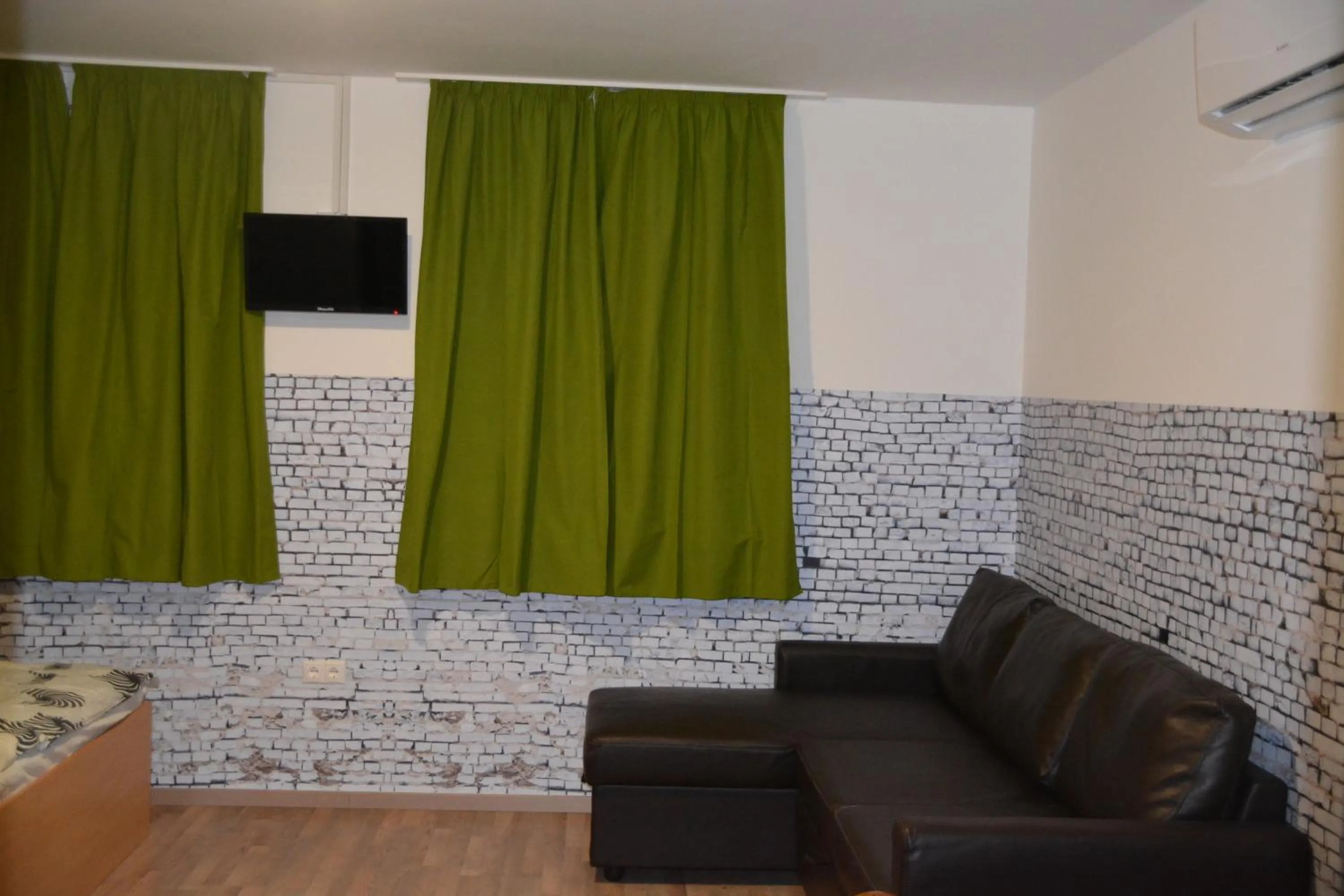 Kid Família Panzió Balatonszárszó