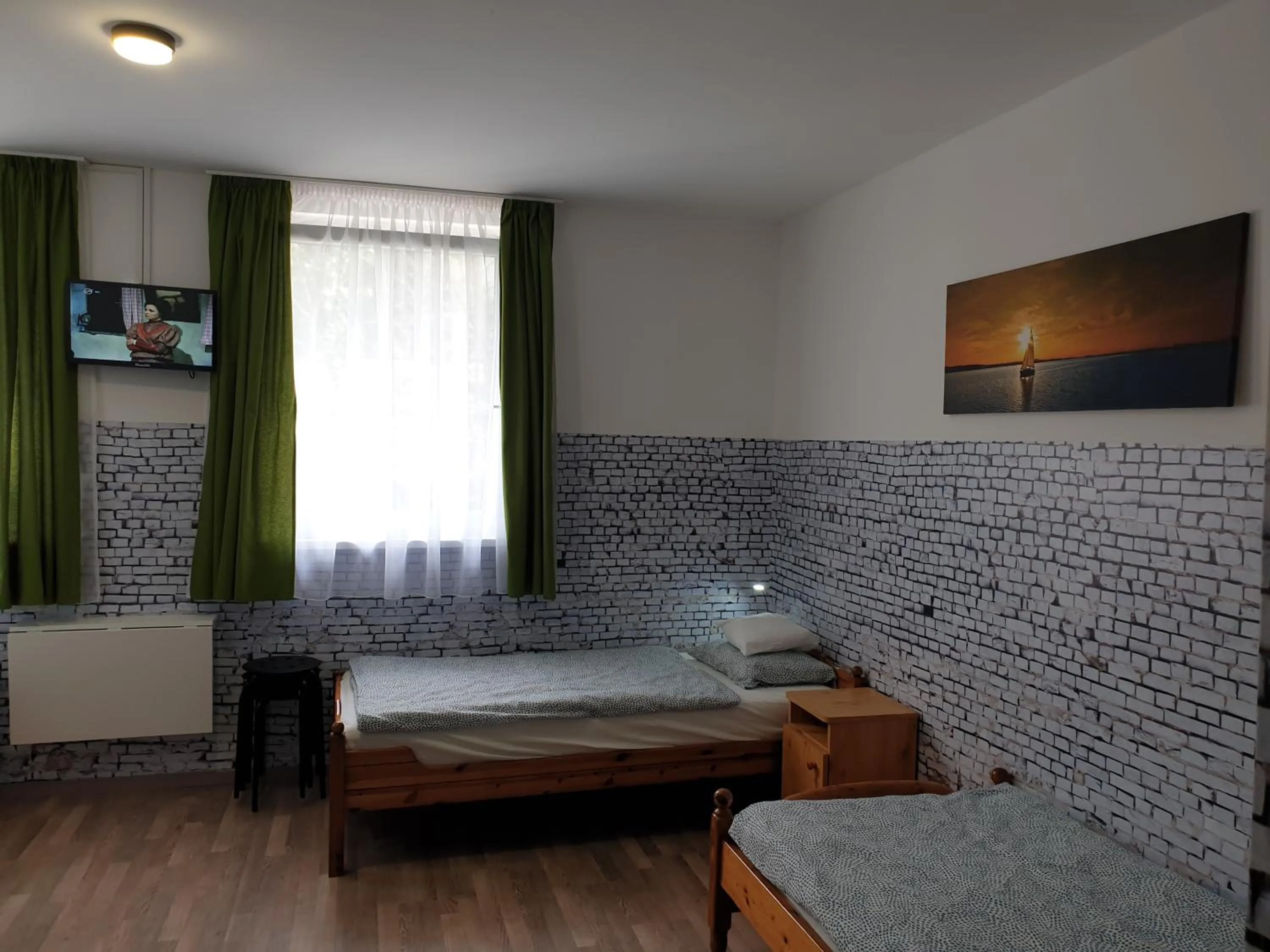 Bed in Kid Família Panzió Balatonszárszó