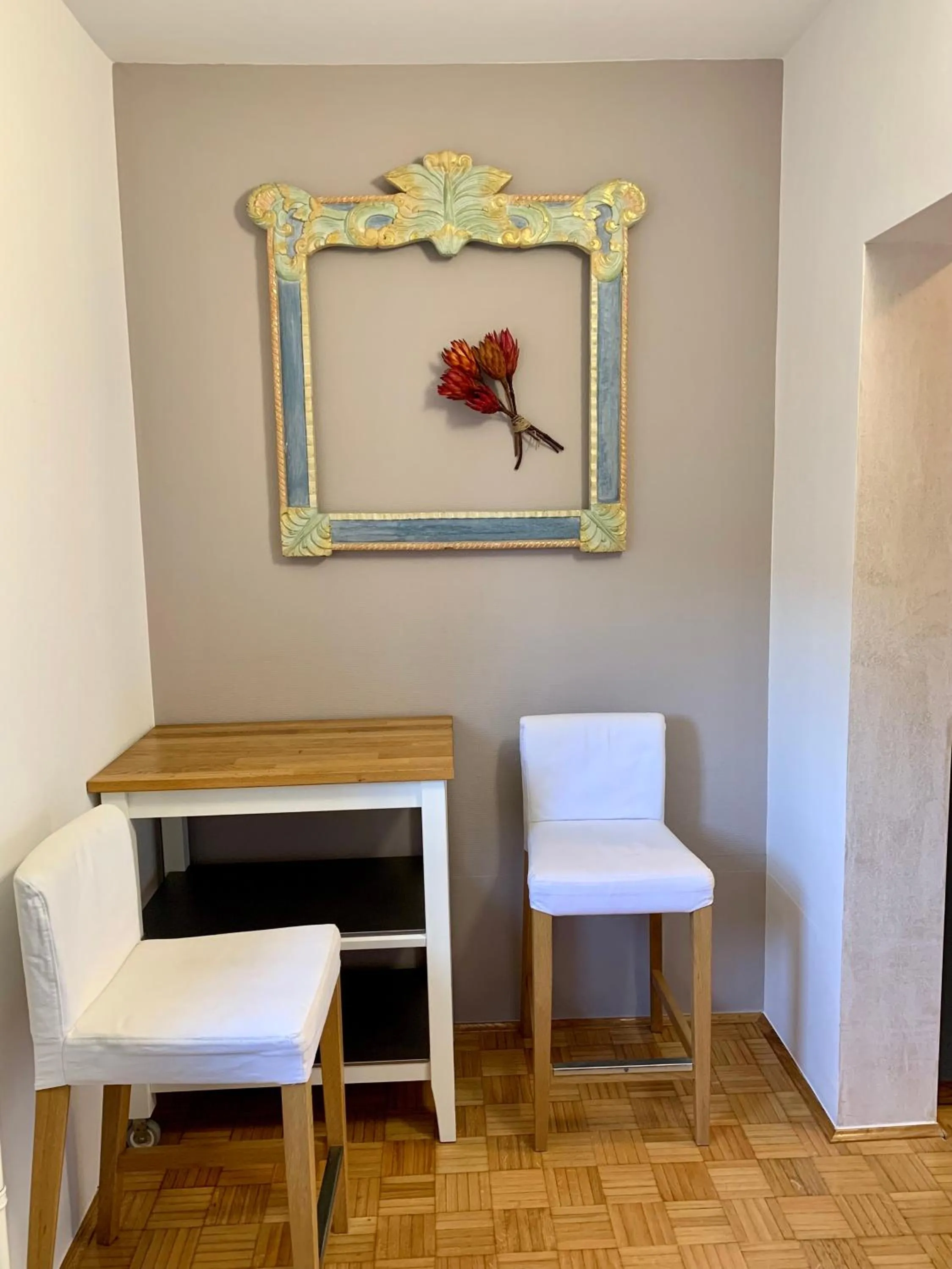 Decorative detail in Hotel Maj Inn