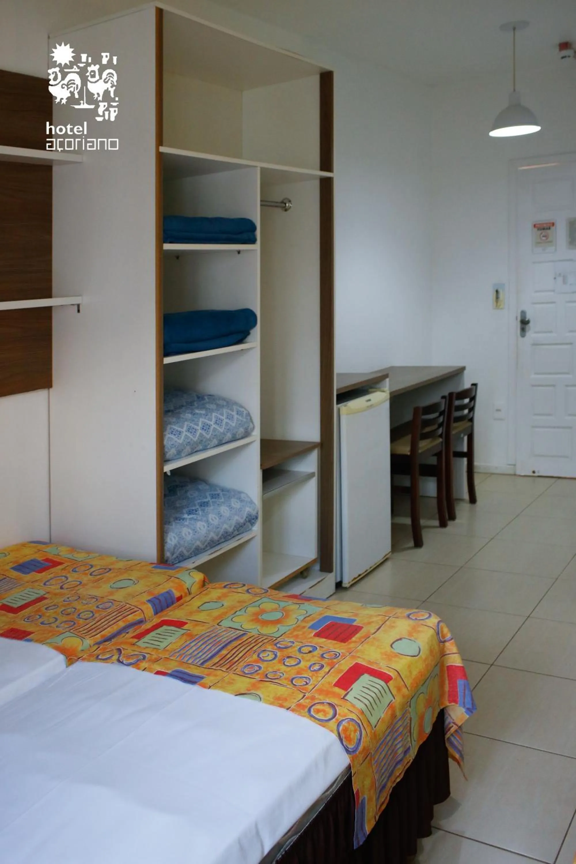 Photo of the whole room, Bed in Hotel Açoriano