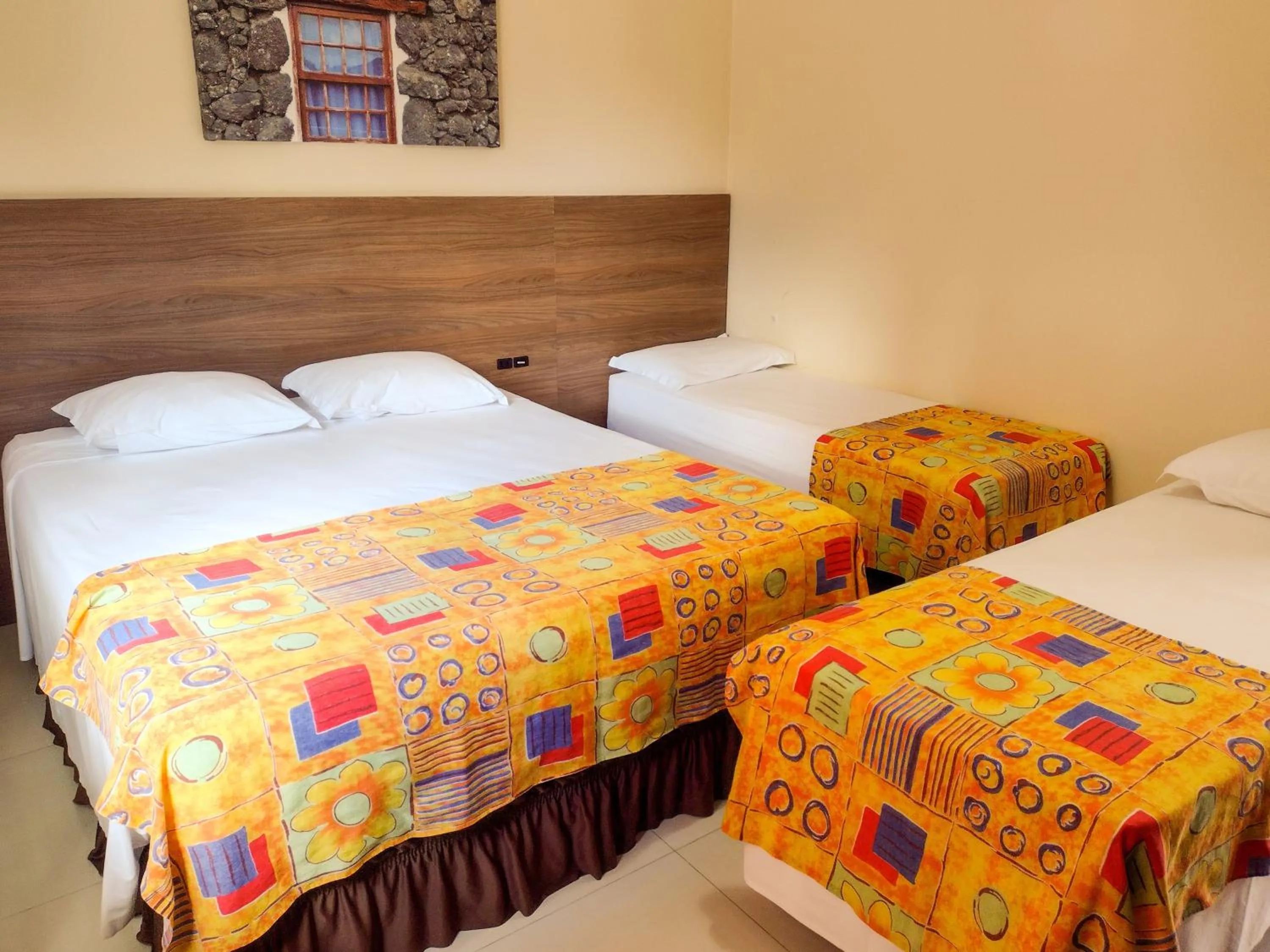 Bedroom, Bed in Hotel Açoriano