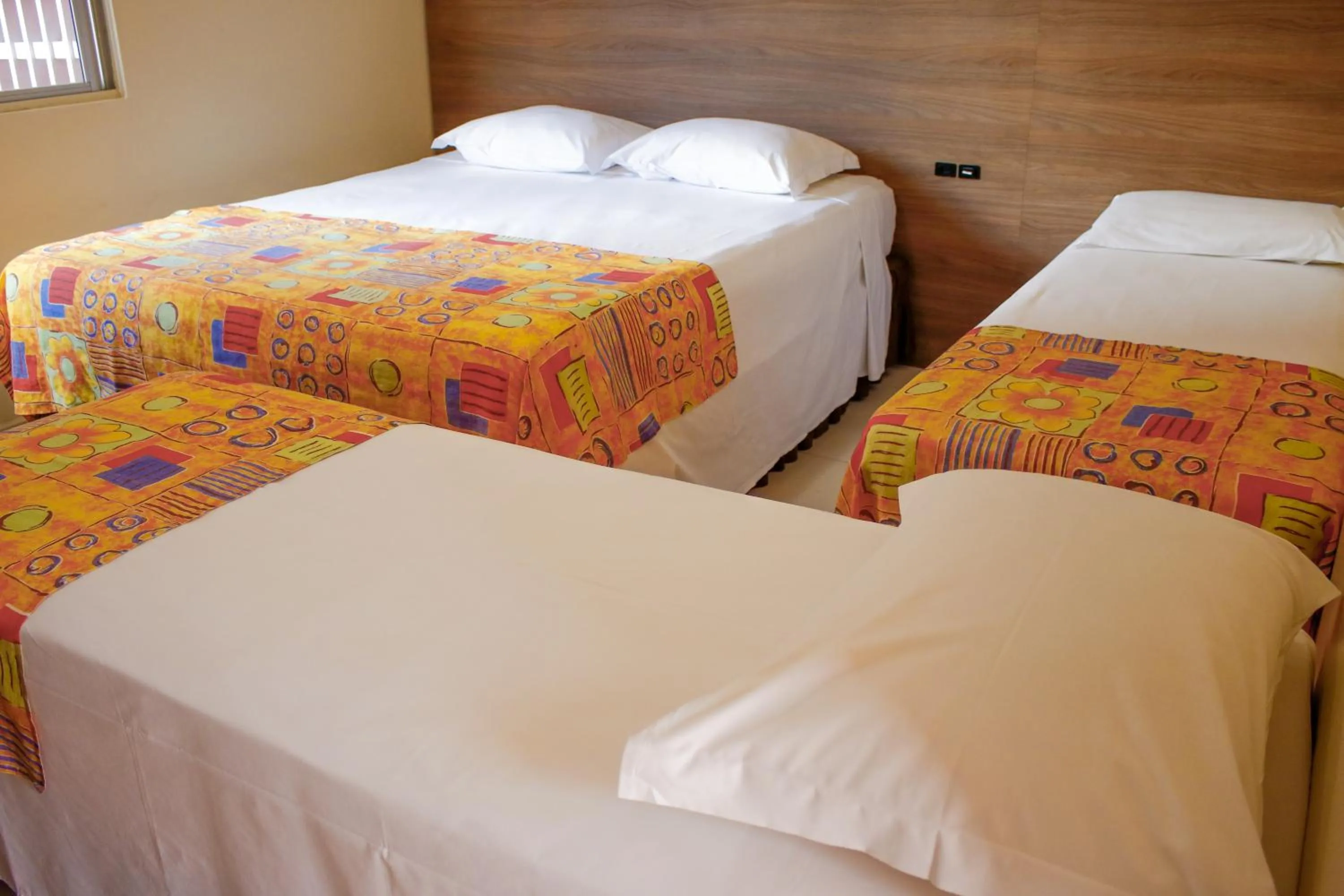 Bedroom, Bed in Hotel Açoriano