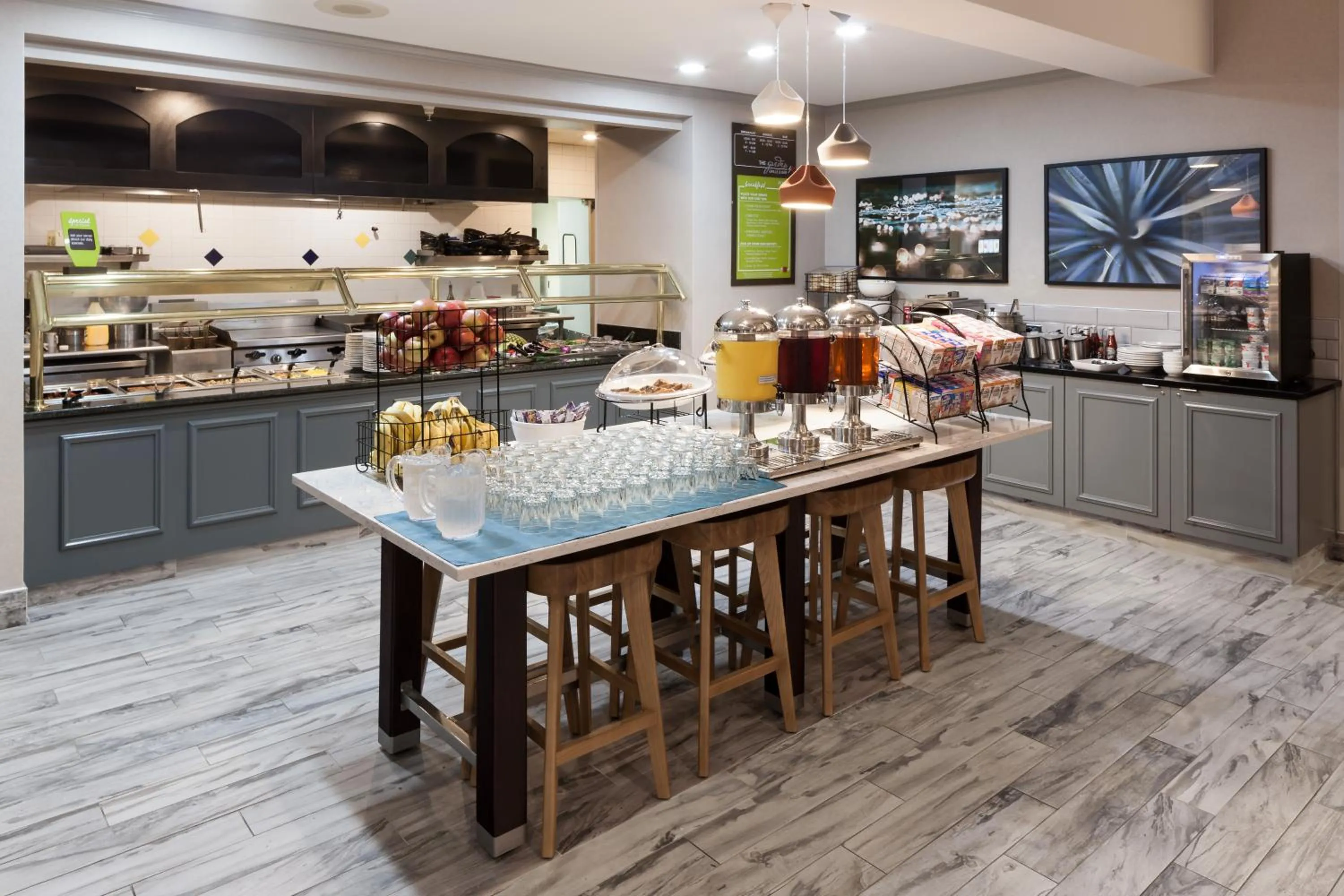 Breakfast in Hilton Garden Inn Sacramento/South Natomas