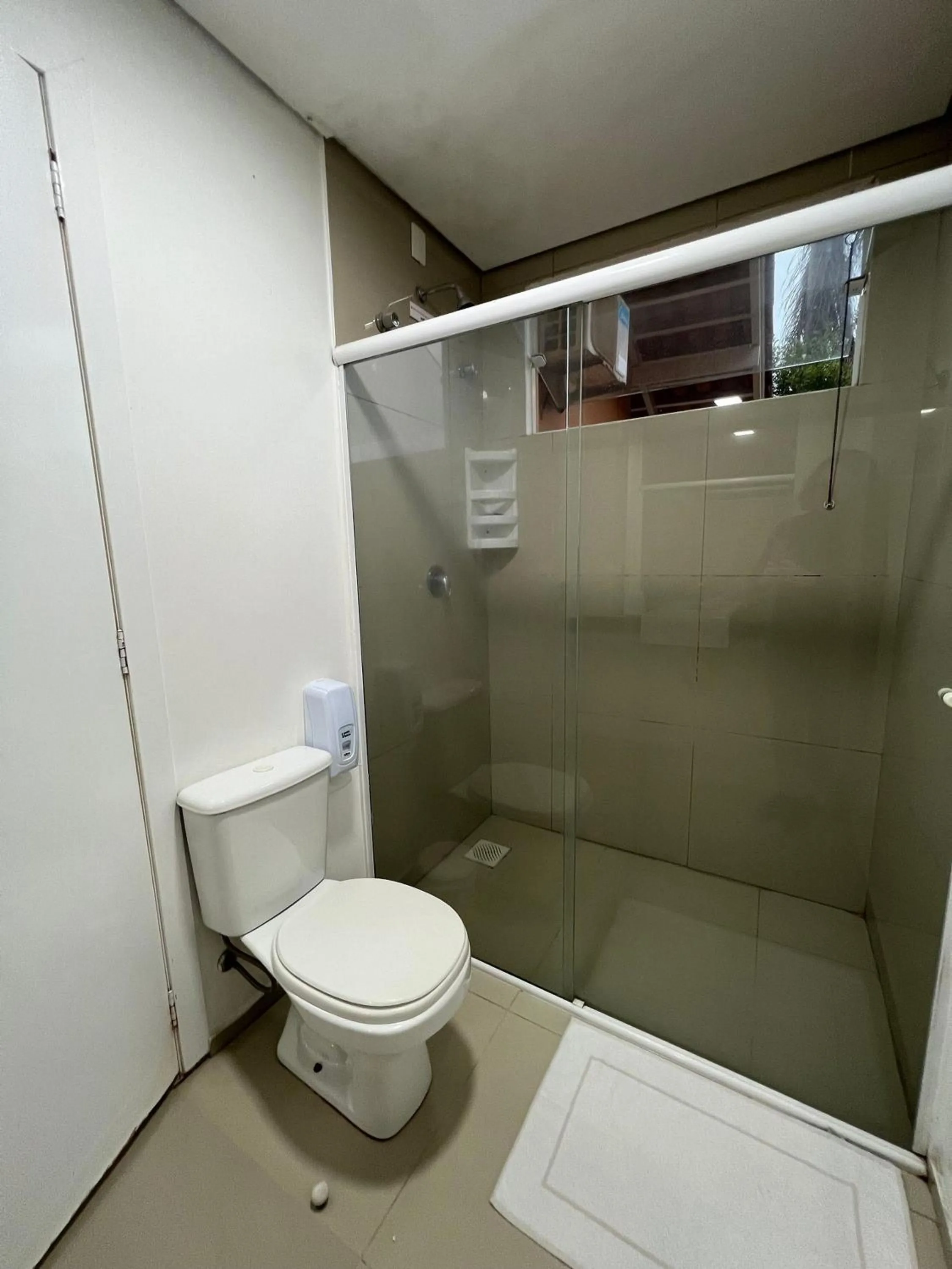 Pousada Bernúncia - Com café da Manhã, próximo a Praia Grande