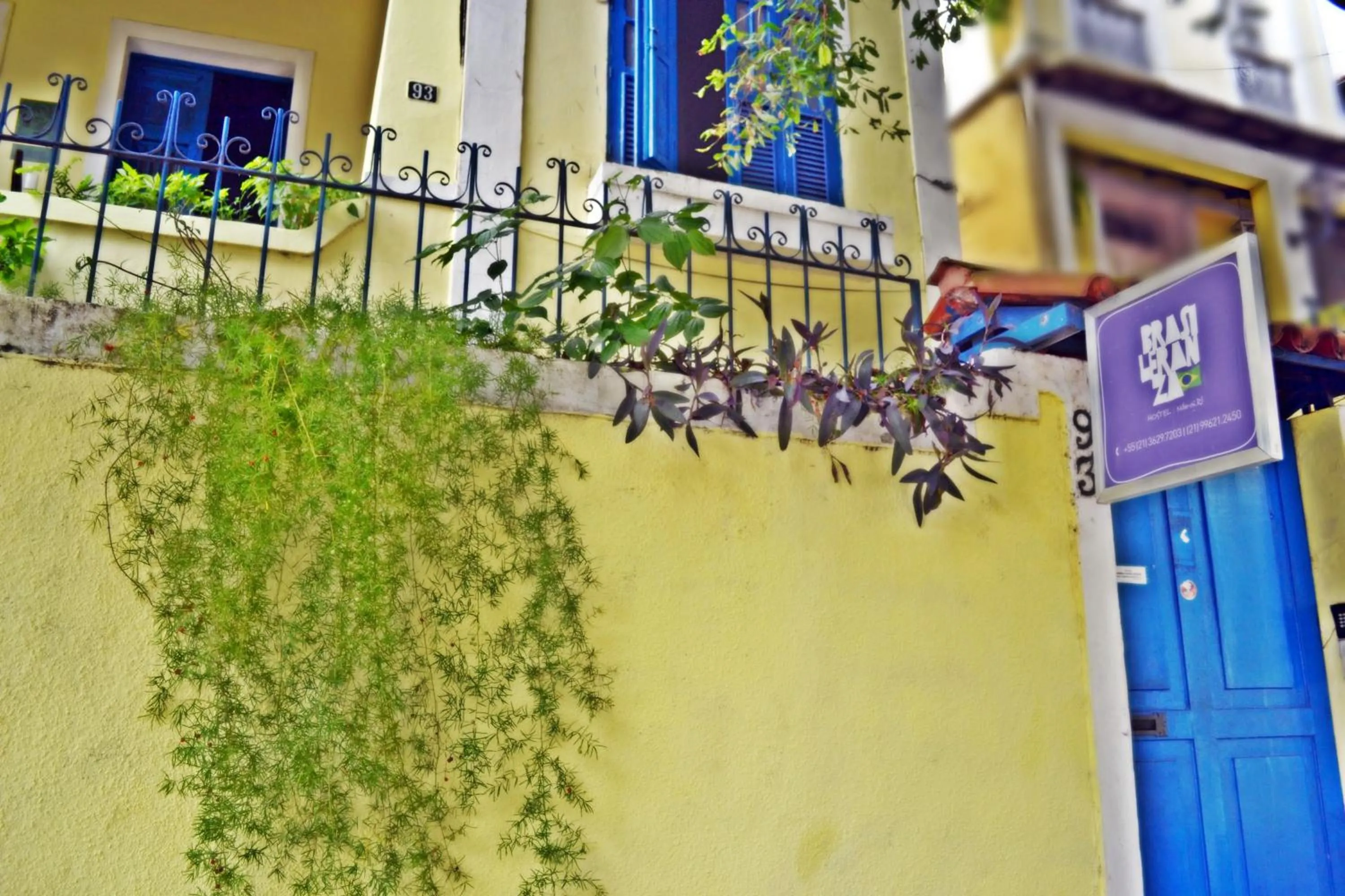 Property building in Brasileranza Hostel