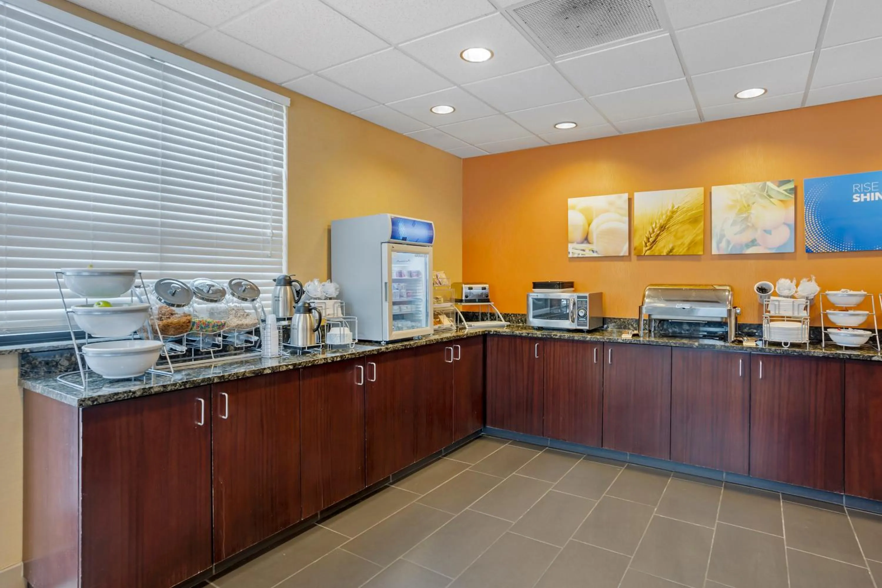 Food and drinks in Comfort Inn & Suites Sayre