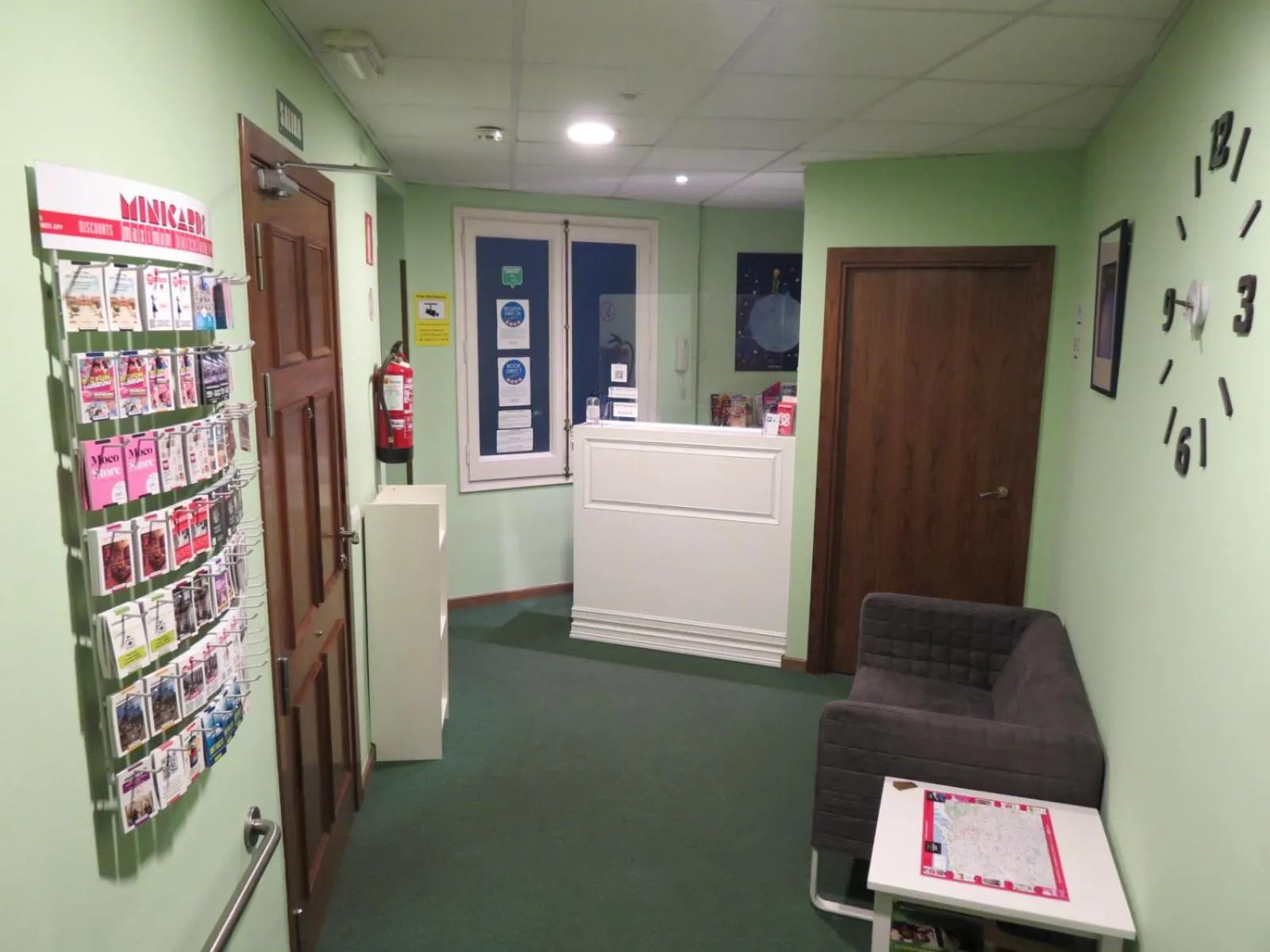 Lobby or reception in Hostal Petit Príncep