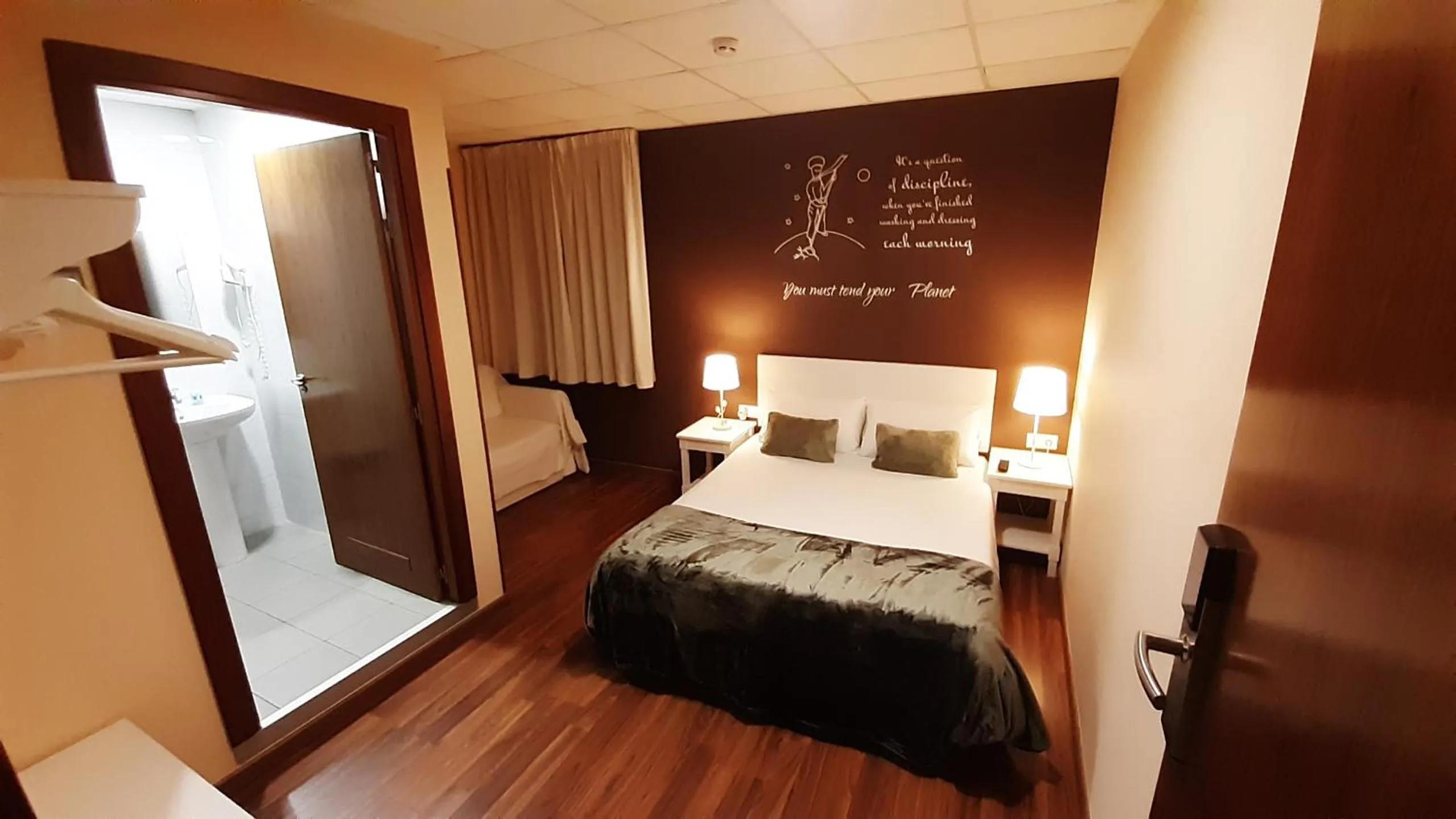 Bed in Hostal Petit Príncep