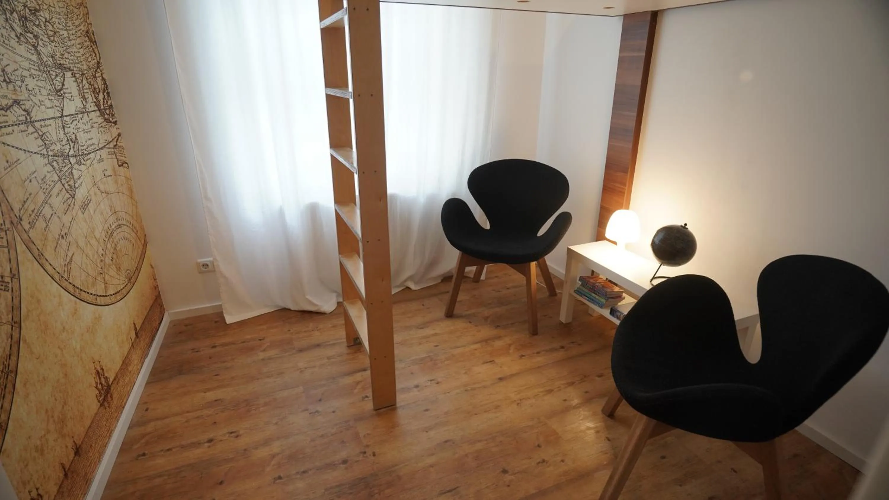 Photo of the whole room in Old Kings Design Hostel