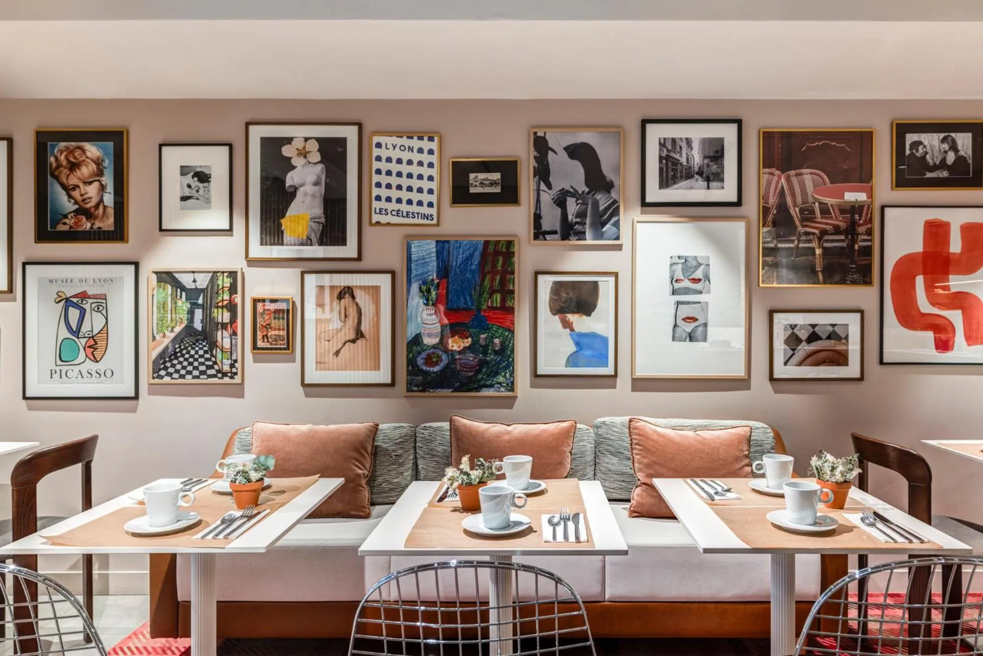 Breakfast in Republik Hotel