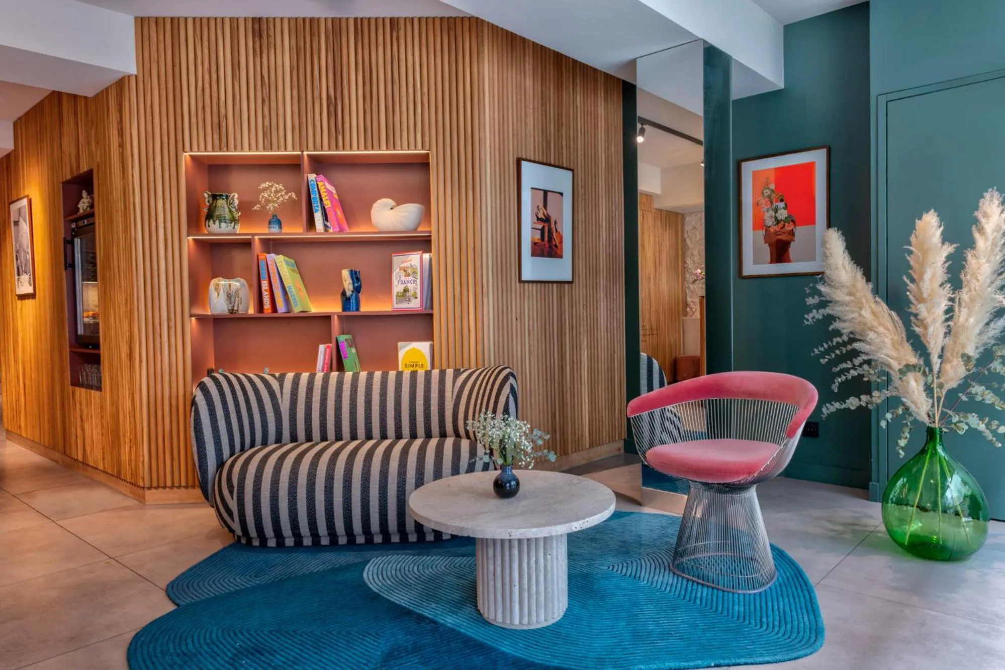 Living room in Republik Hotel