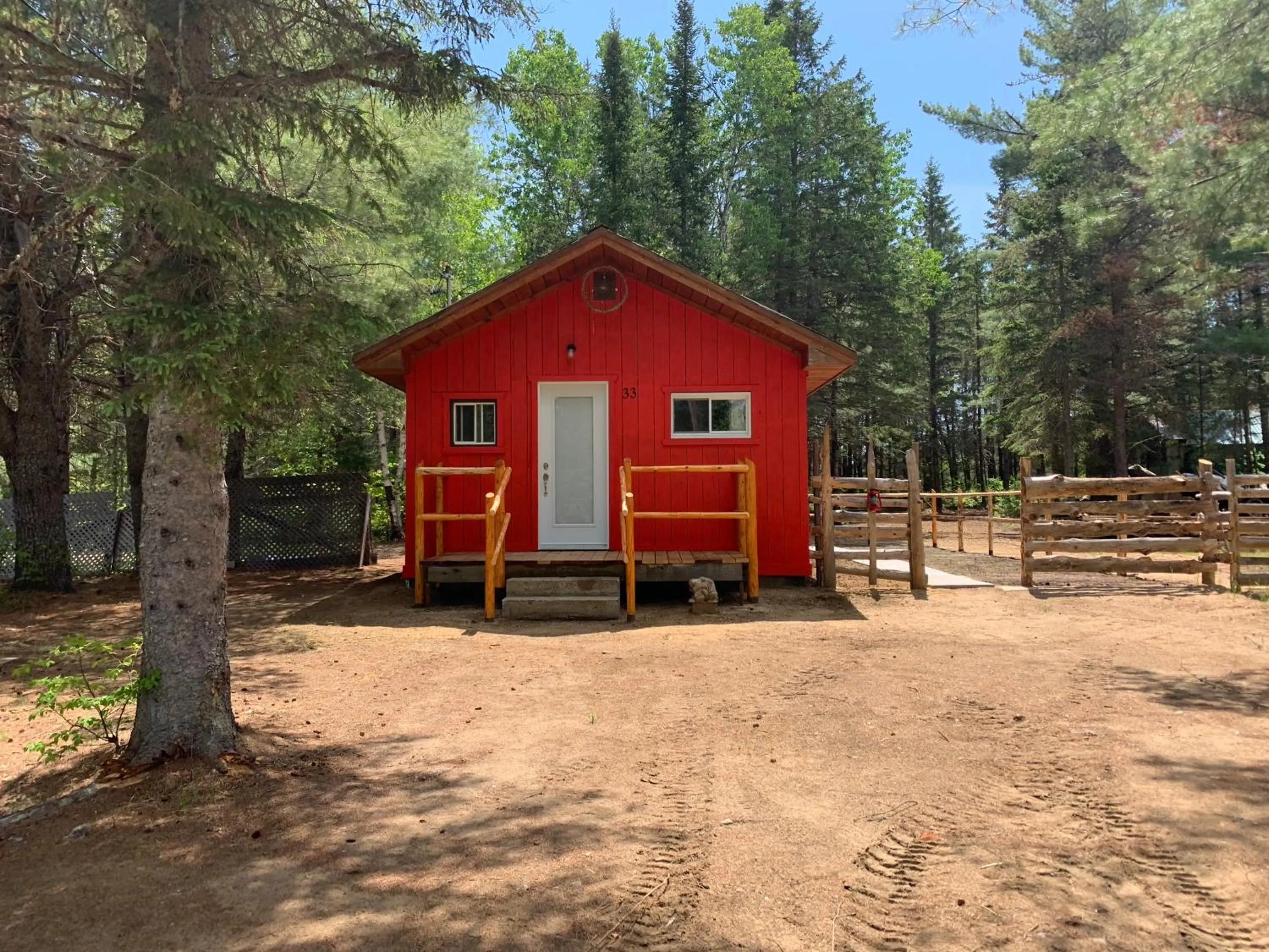 Facade/entrance in L'Auberge Refuge du Trappeur